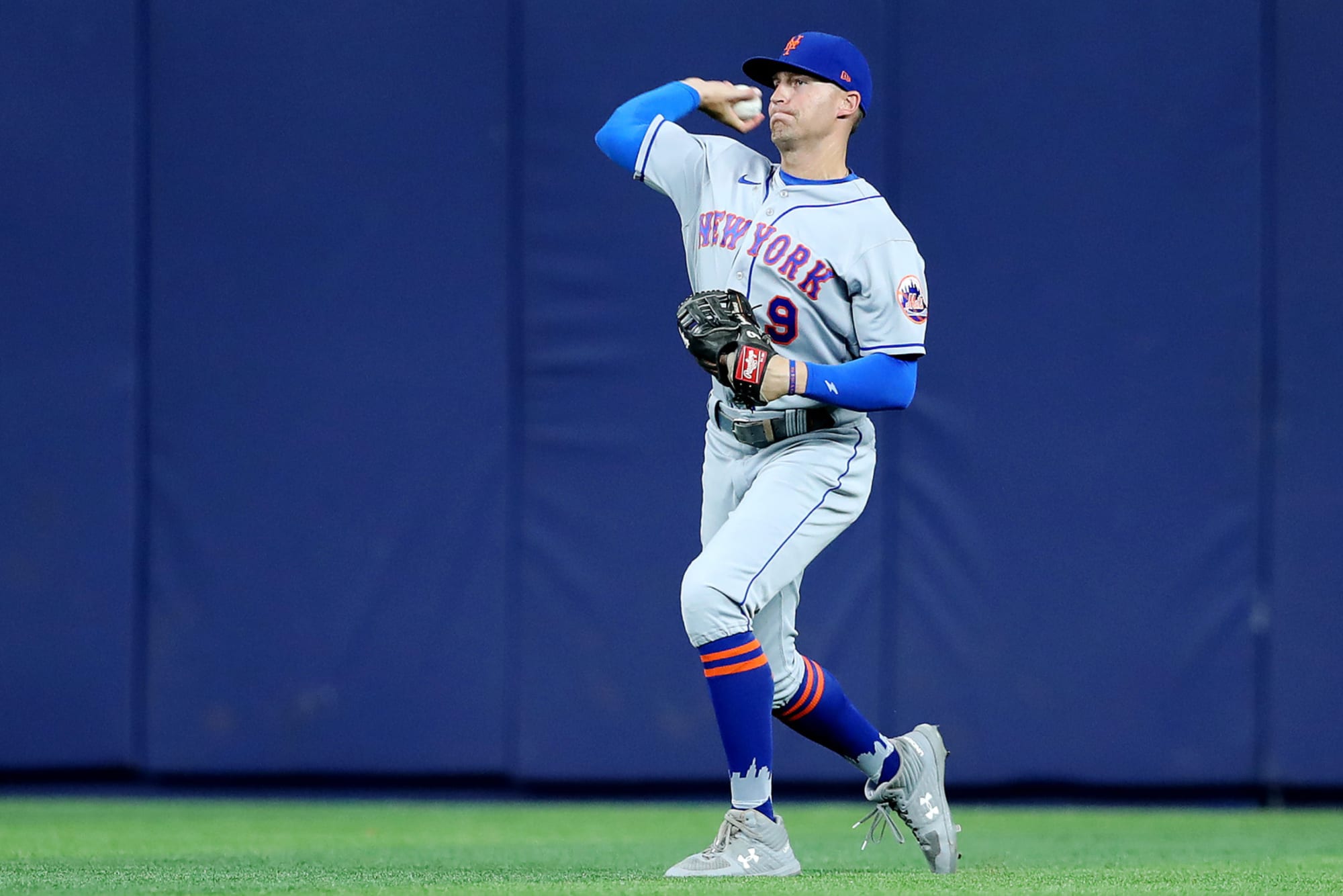 Brandon Nimmo robs Justin Turner for catch of the year: Twitter reacts thumbnail