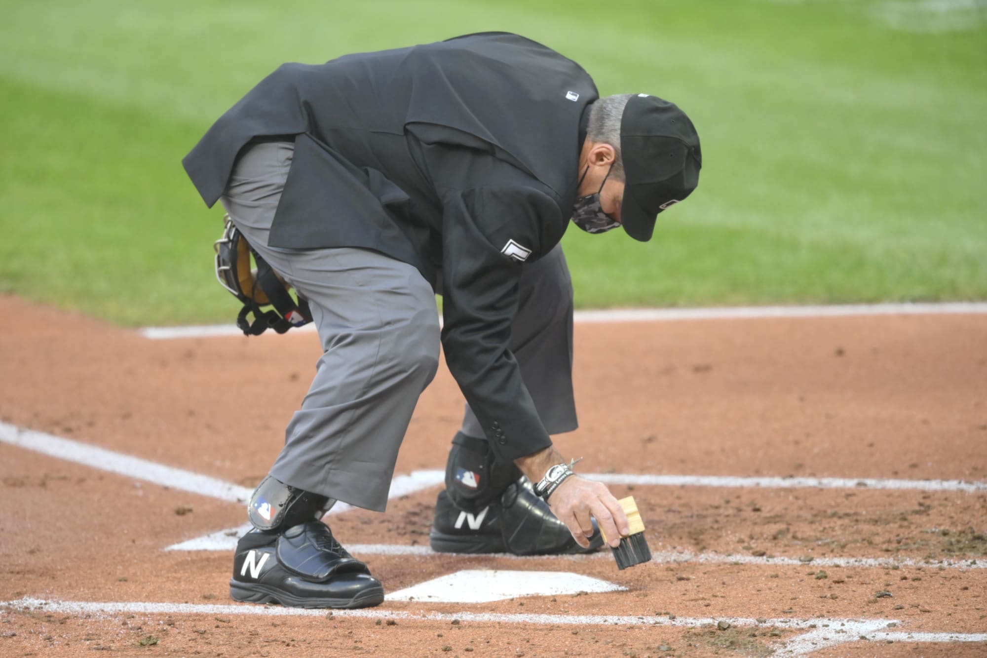 Tổng hợp hơn 65 về MLB umpire shoes mới nhất