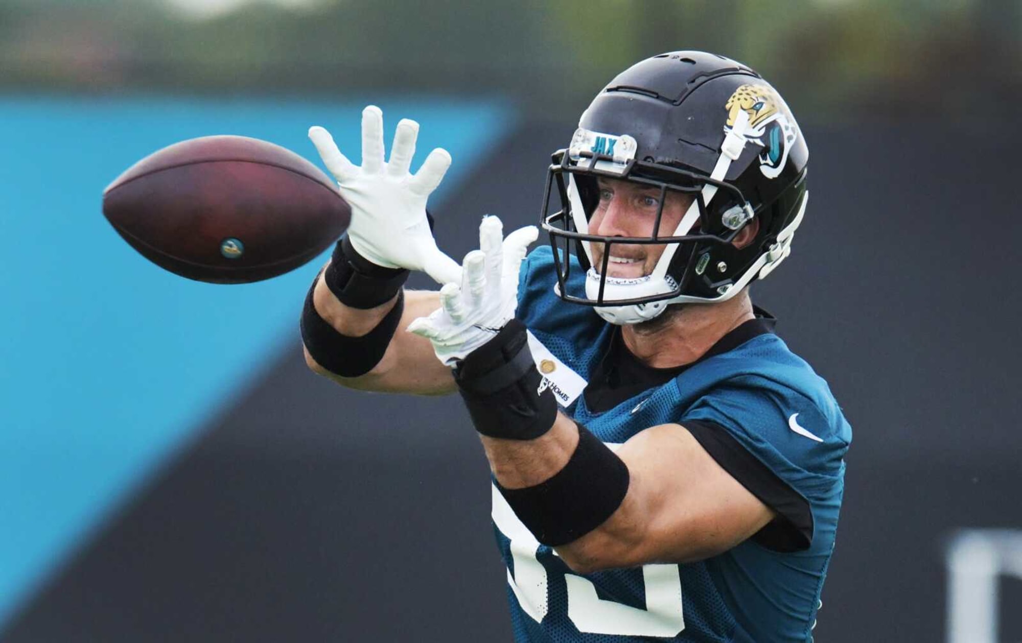 Look Tim Tebow Showed Up To Jaguars Camp Looking Like A Bodybuilder