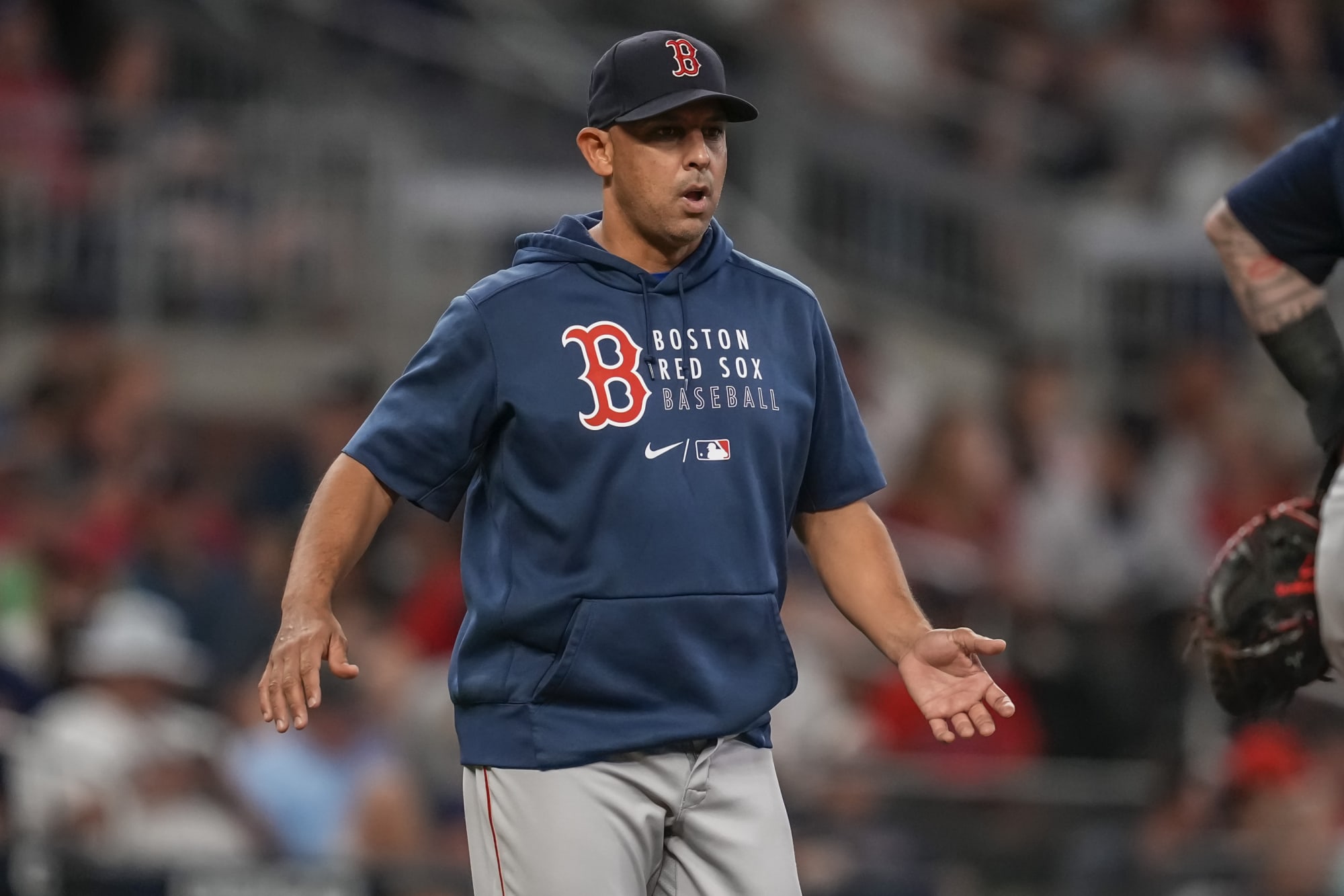 Alex Cora complains about strange light in Fenway Park outfield thumbnail