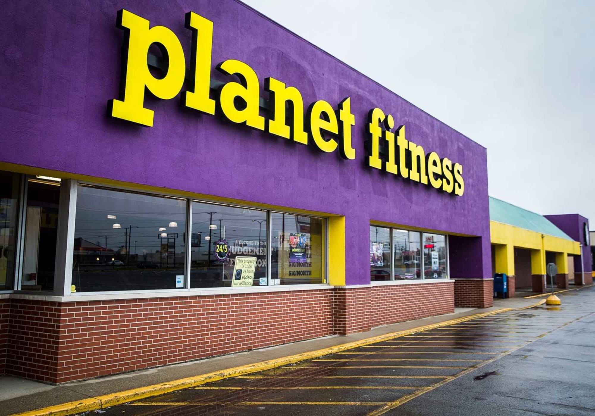 planet fitness customer service canada