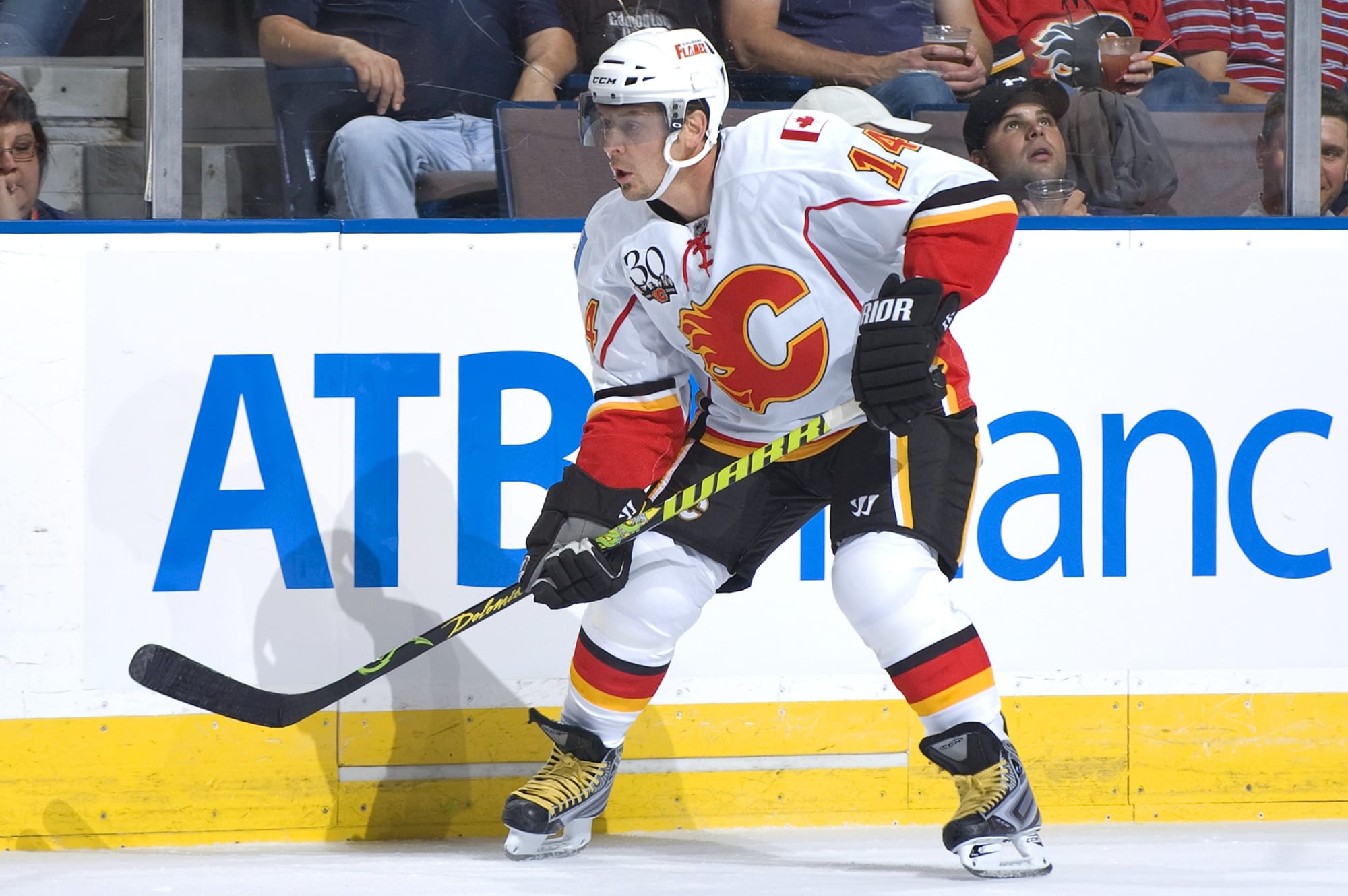 Theo Fleury deserves to have jersey retired by Flames