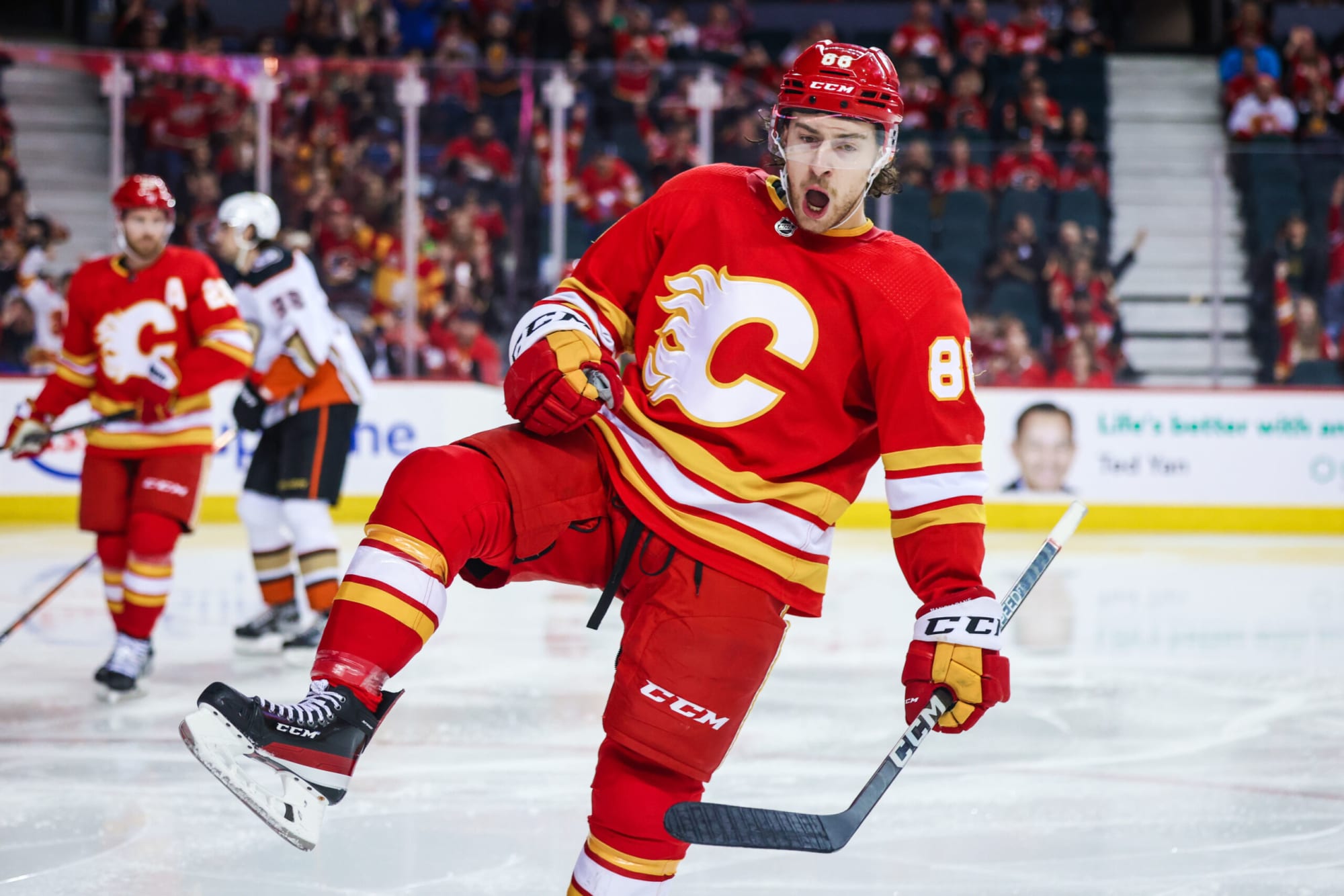 Flames sign newly acquired Yegor Sharangovich to 2-year deal - ESPN