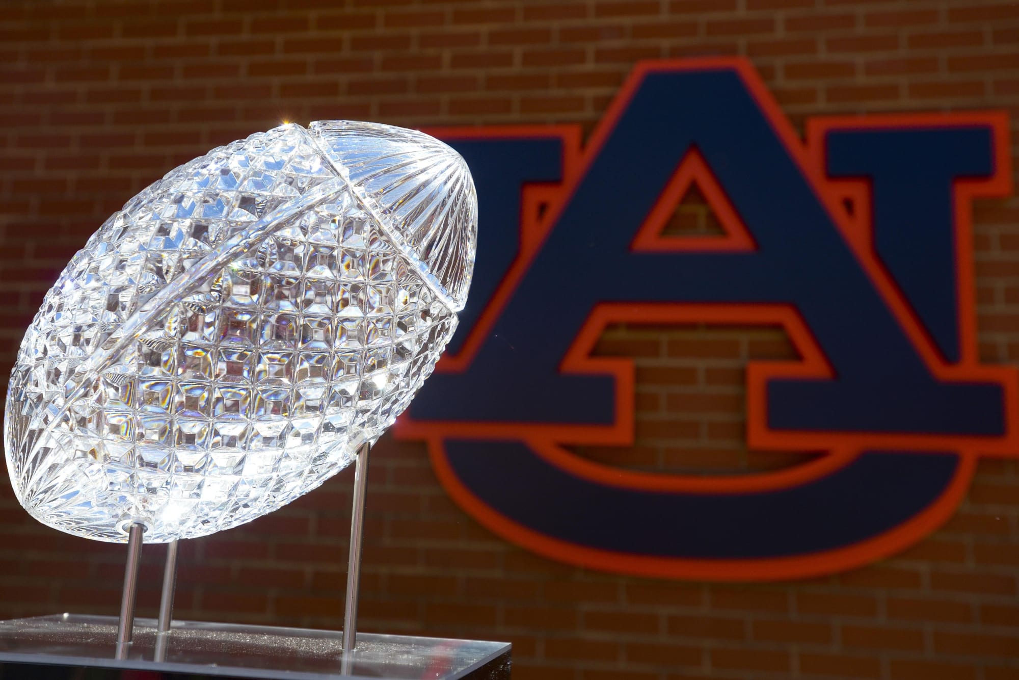 College football analysts take down HBO host’s Auburn football slander