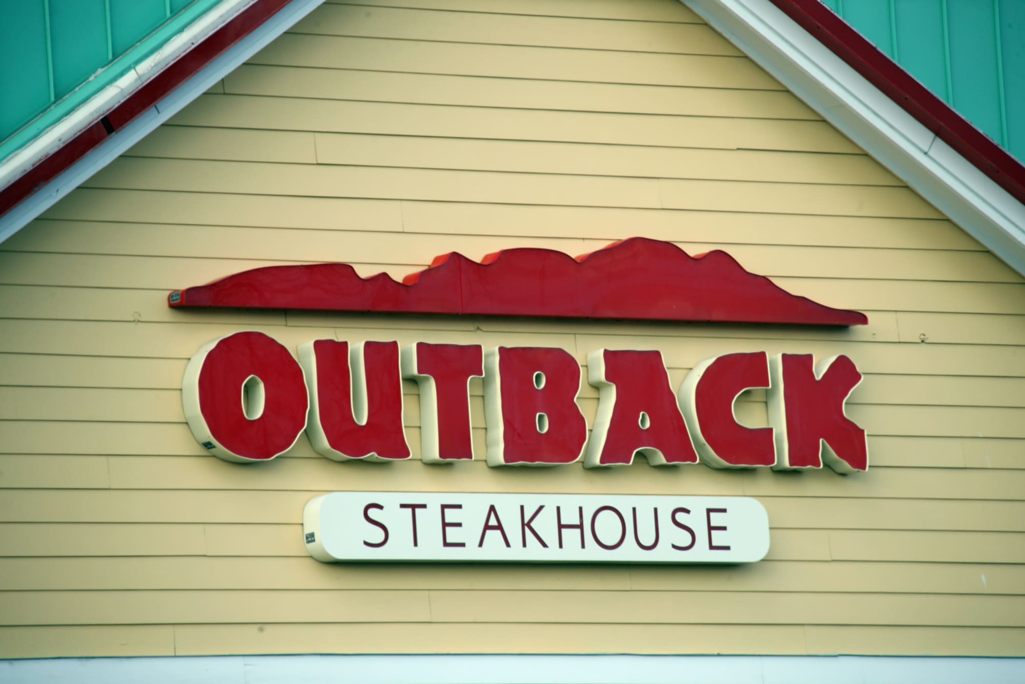 Outback Steakhouse Introduces Bloomin Fried Chicken