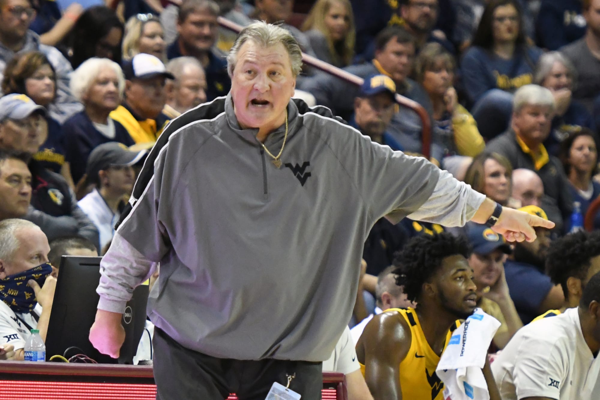 WVU basketball: Bob Huggins is not to blame just yet