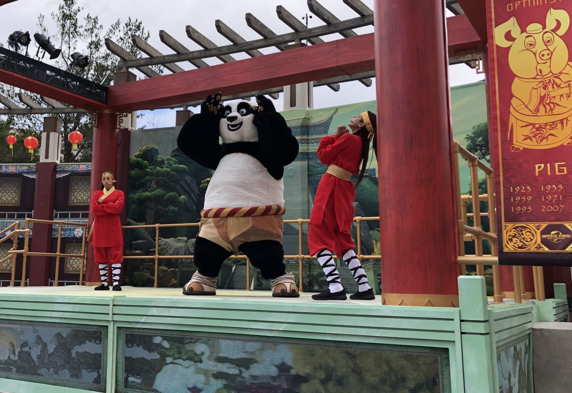 Kung Fu Panda' brings fun to Victoria Gardens for Christmas experience –  Press Enterprise