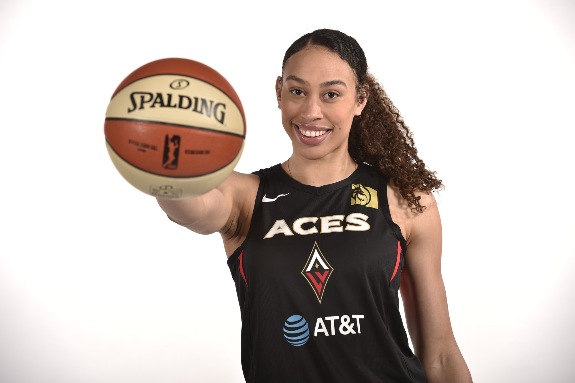 Las Vegas Aces sign forward Dearica Hamby to multi-year extension