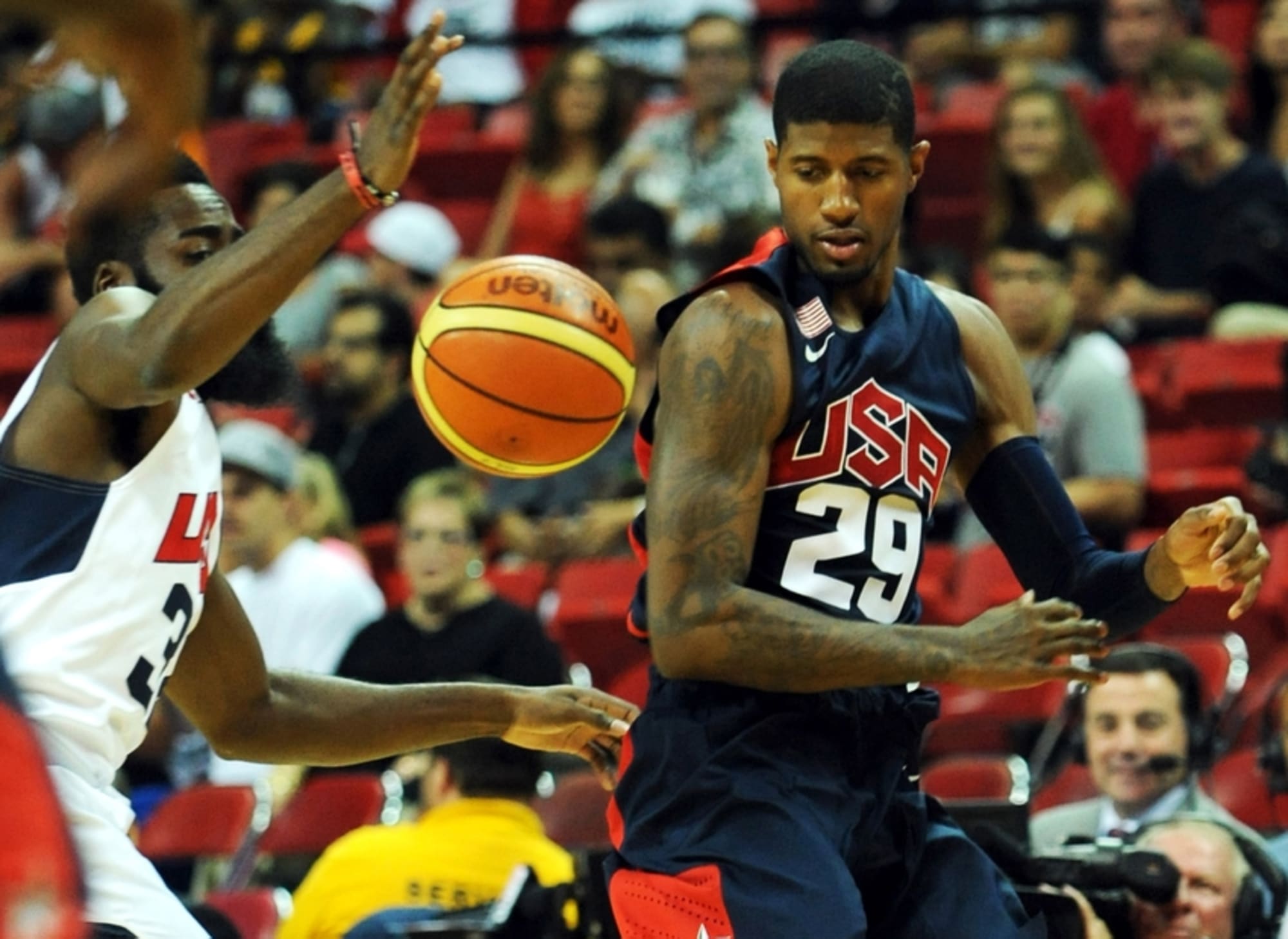GRAPHIC VIDEO: Paul George Suffered a Horrific Leg Injury During a Team USA  Scrimmage