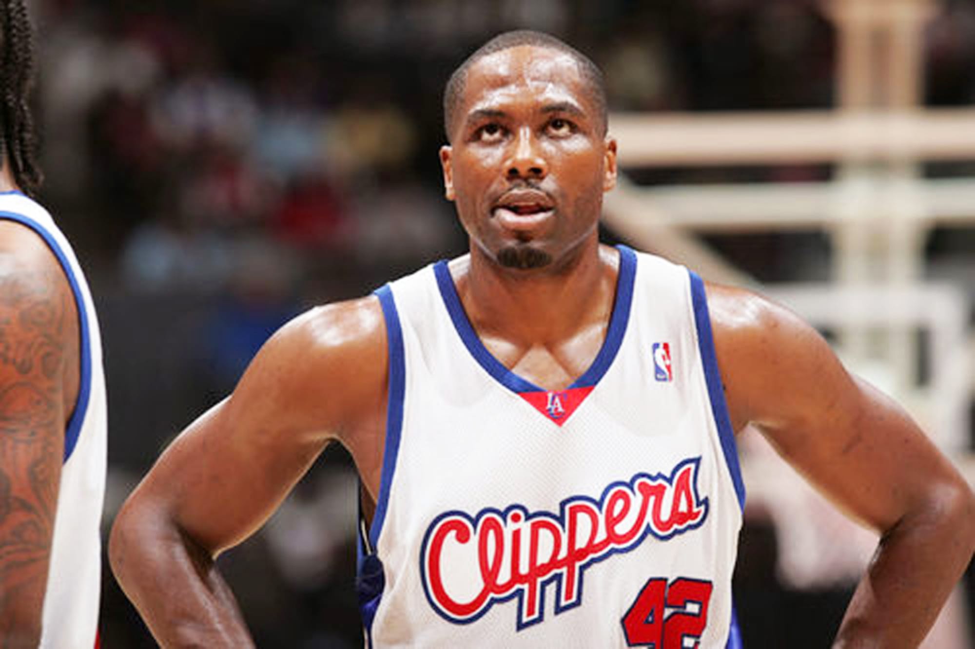 Should Elton Brand's Jersey Be Retired 