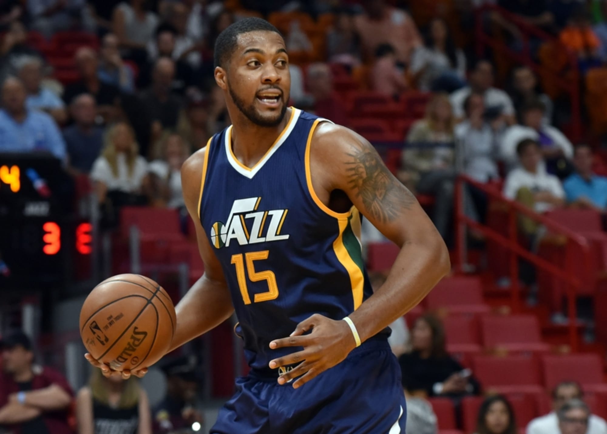 Utah Jazz: 3 reasons keeping Derrick Favors is a good move