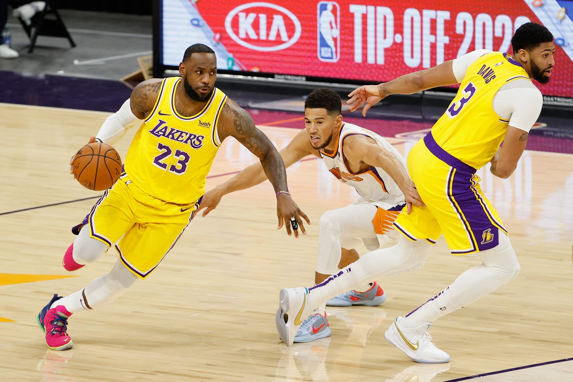 Los Angeles Lakers Starting 5: Locks, fringe, and break-ins for