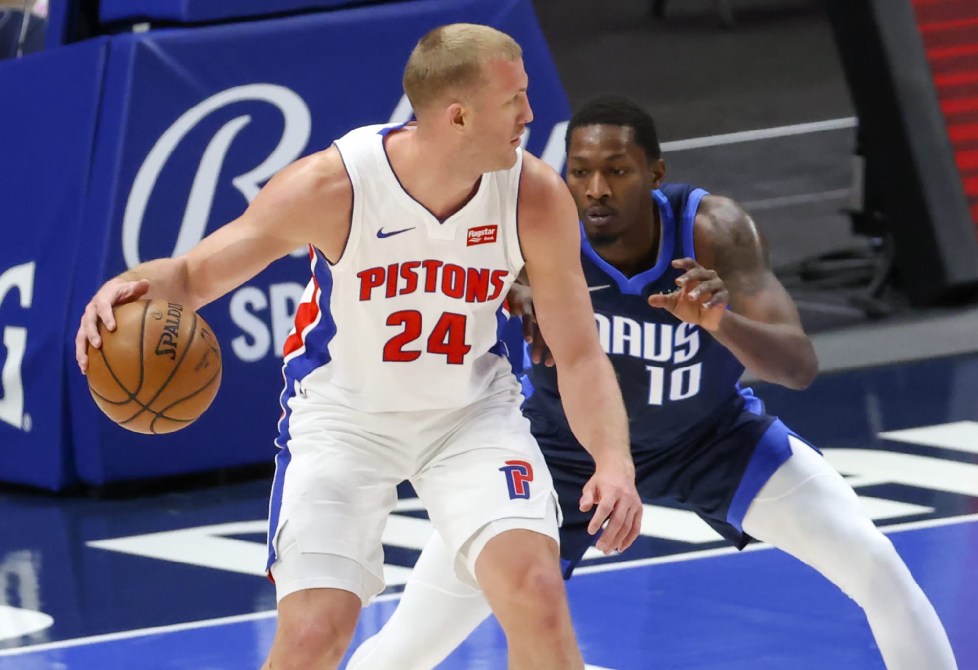 Mason Plumlee Detroit Pistons Nike Player-Issued #24 White Jersey from the  2020-21 NBA Season - Size 52+6