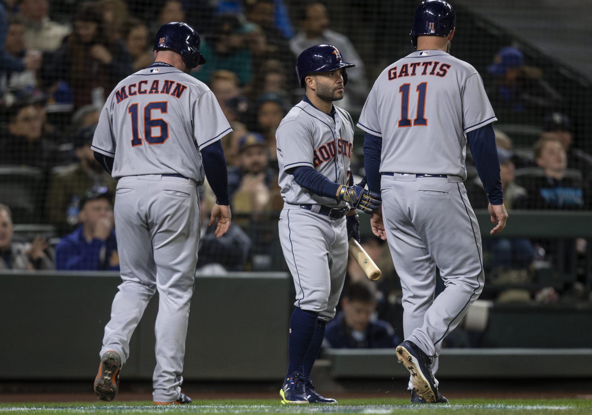 Houston Astros: Evan Gattis should get more playing time at catcher