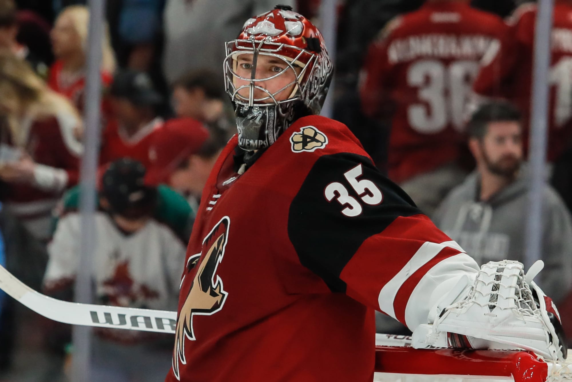 Live Game Chat Coyotes look to finish road trip on right note in Chicago