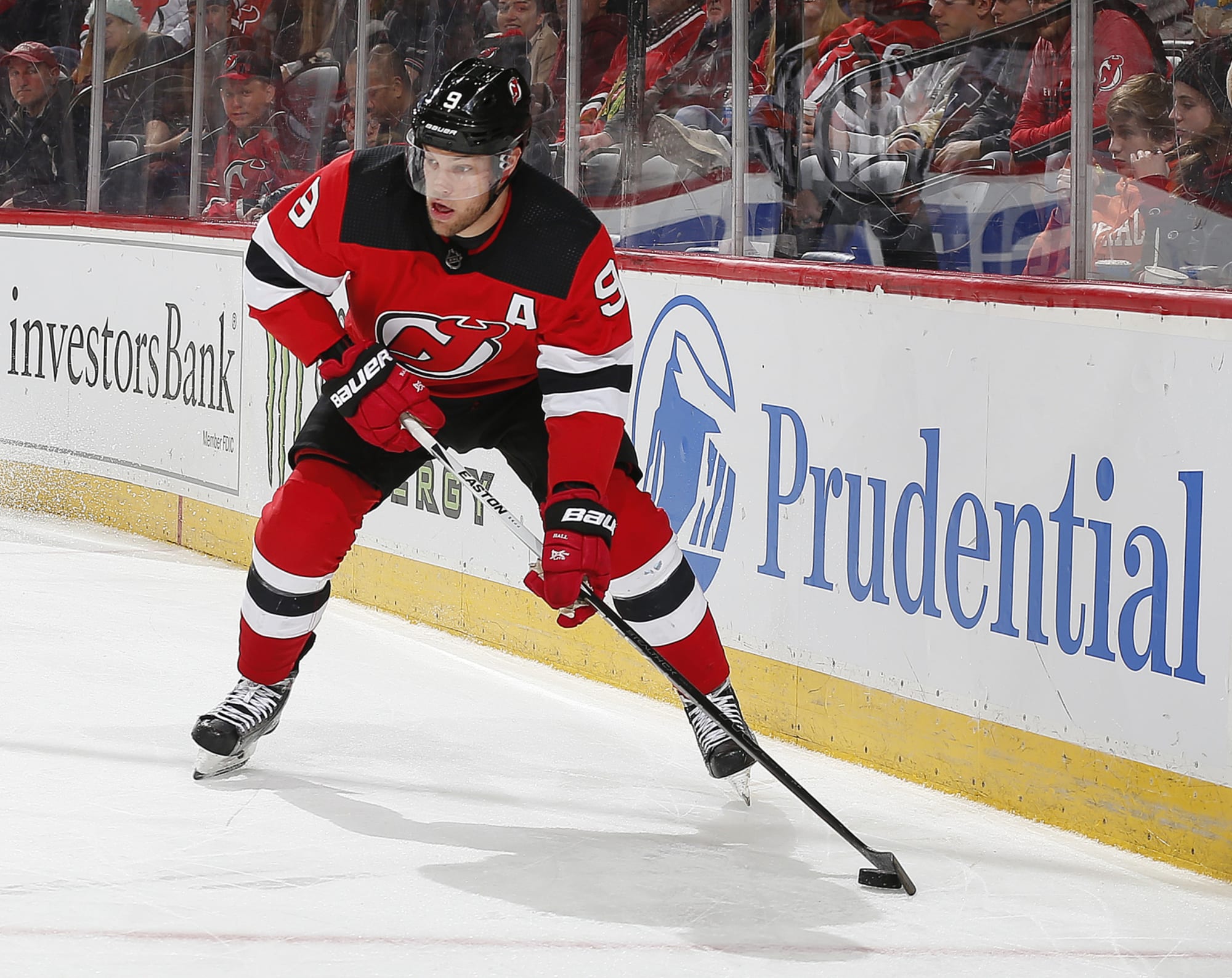 New Jersey Devils trade Taylor Hall to Arizona Coyotes for prospects, picks