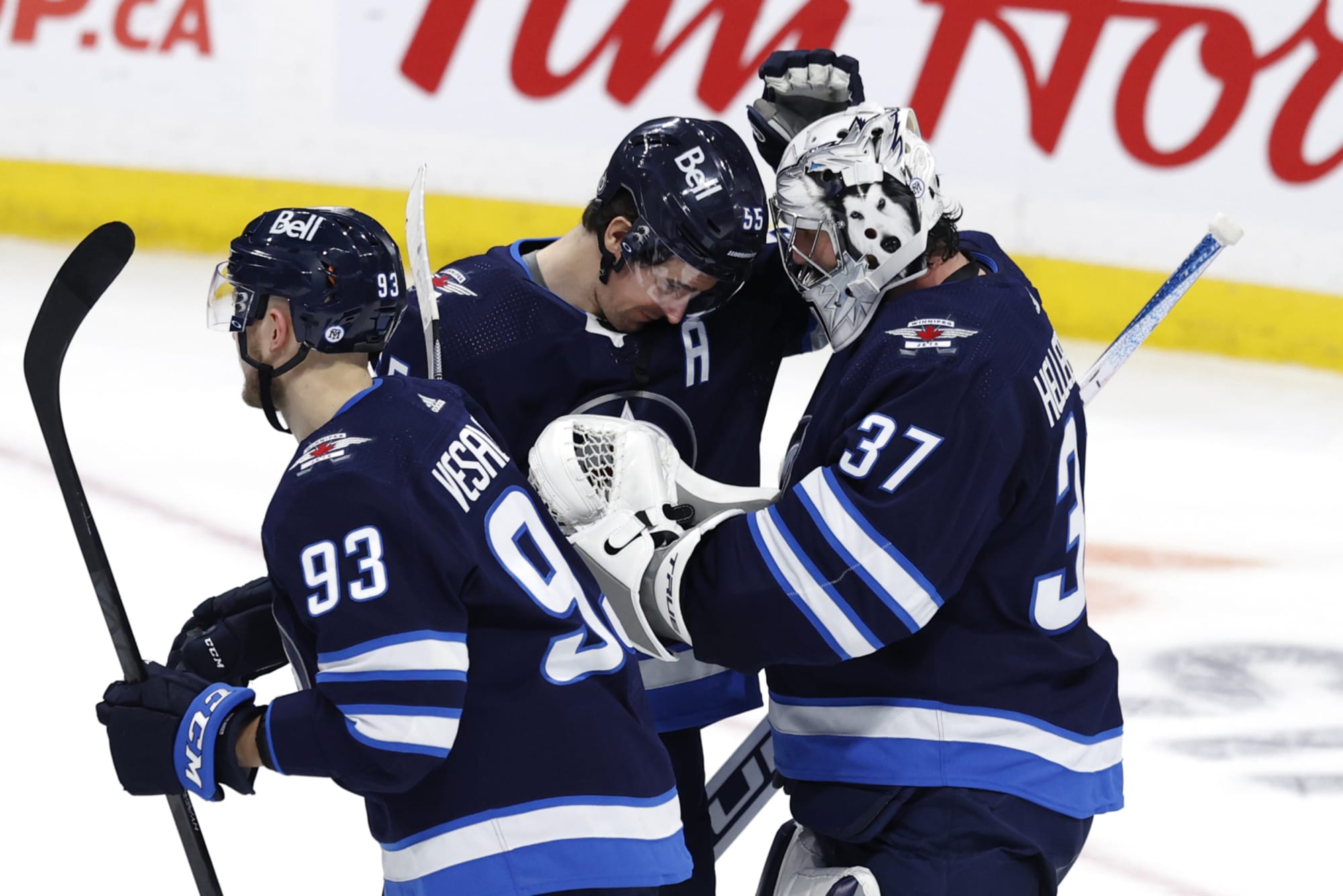 Winnipeg Jets on X: Corporate needs you to find the differences