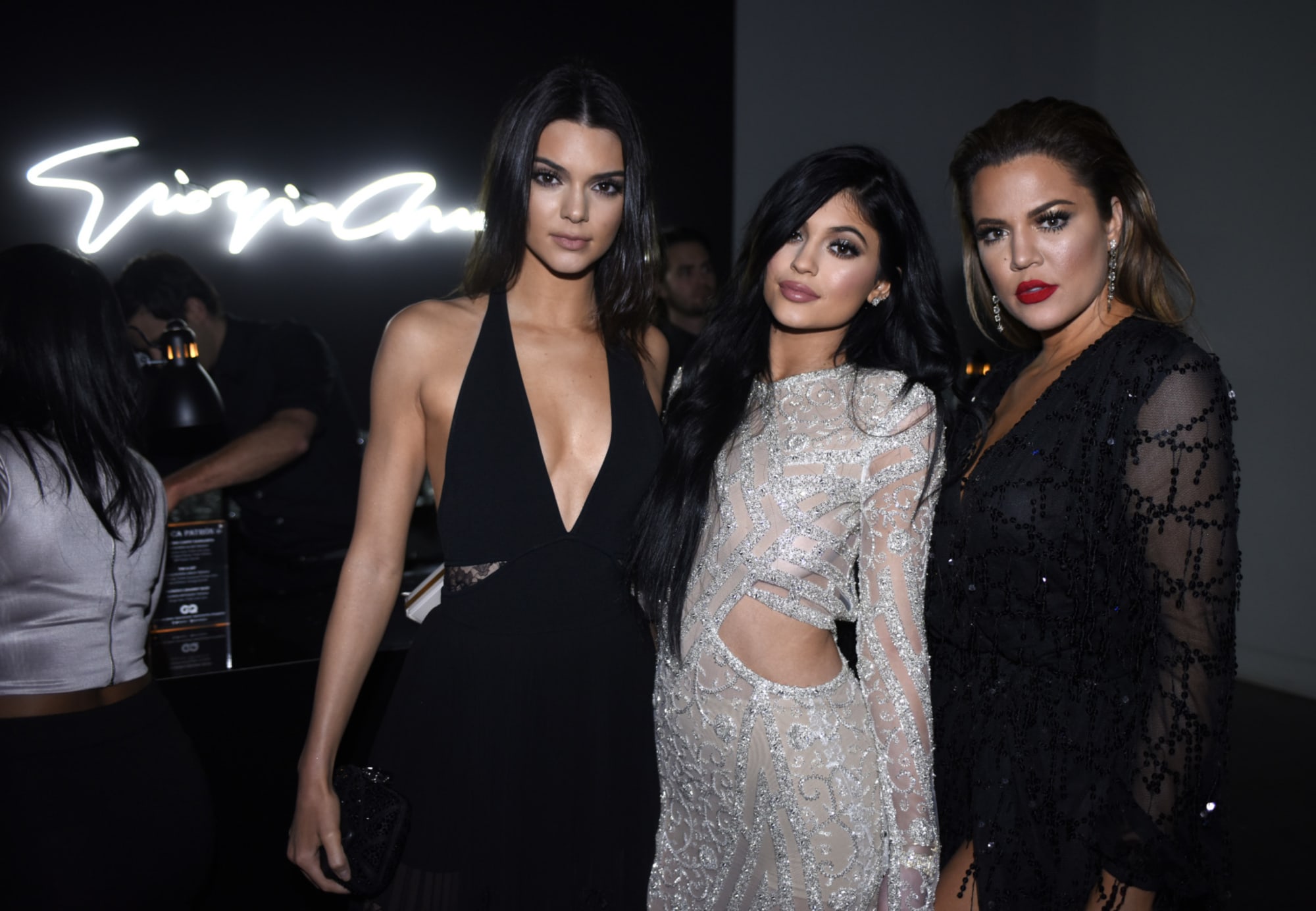 Kendall Jenner Kardashian and Khloe Kylie With – Kris Leave Khloé Kardashian