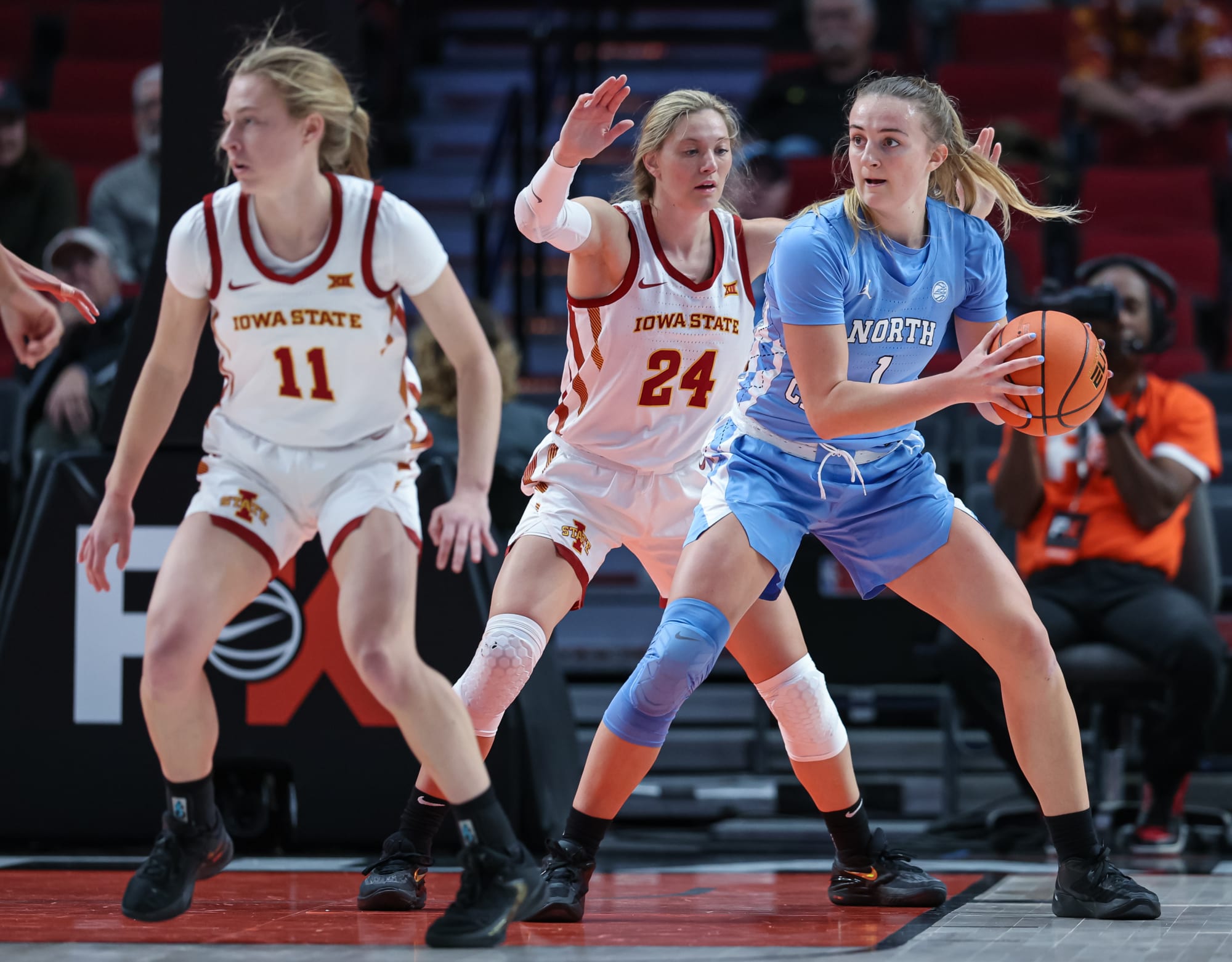 UNC Basketball: Alyssa Ustby named USBWA National Player of the Week