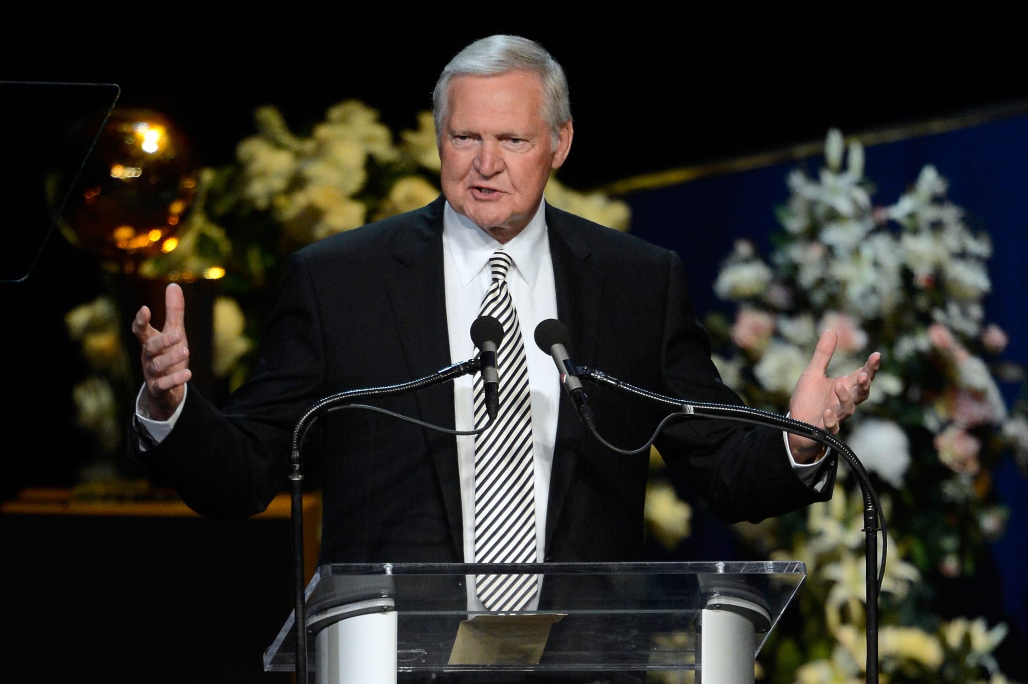 Lakers Rumors Los Angeles Has Not Reached Out To Jerry West