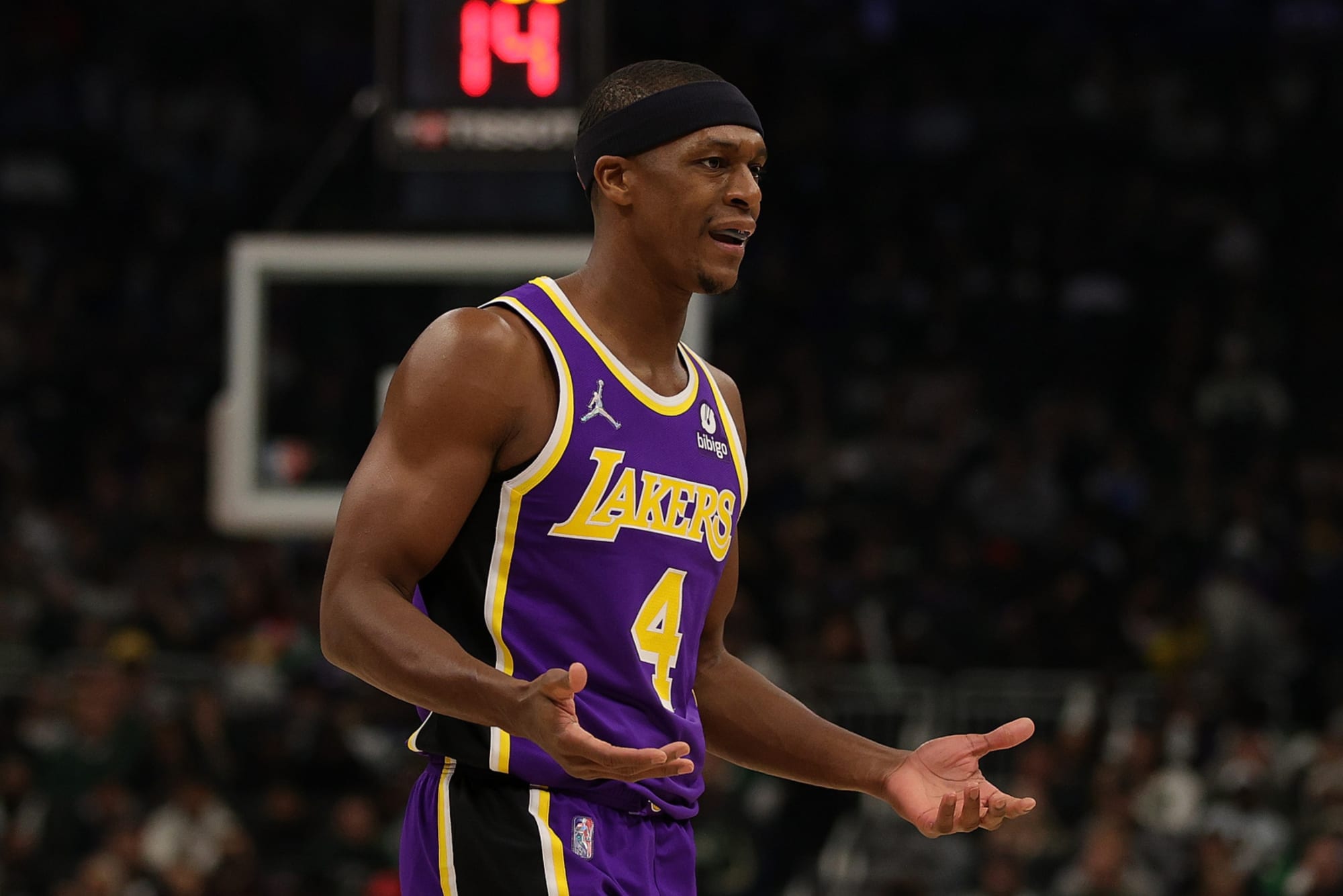 If Rajon Rondo ends up in Cleveland, who would you like to see in Lakers  jersey in return? 🤔 #NBA #Lakers #RajonRondo