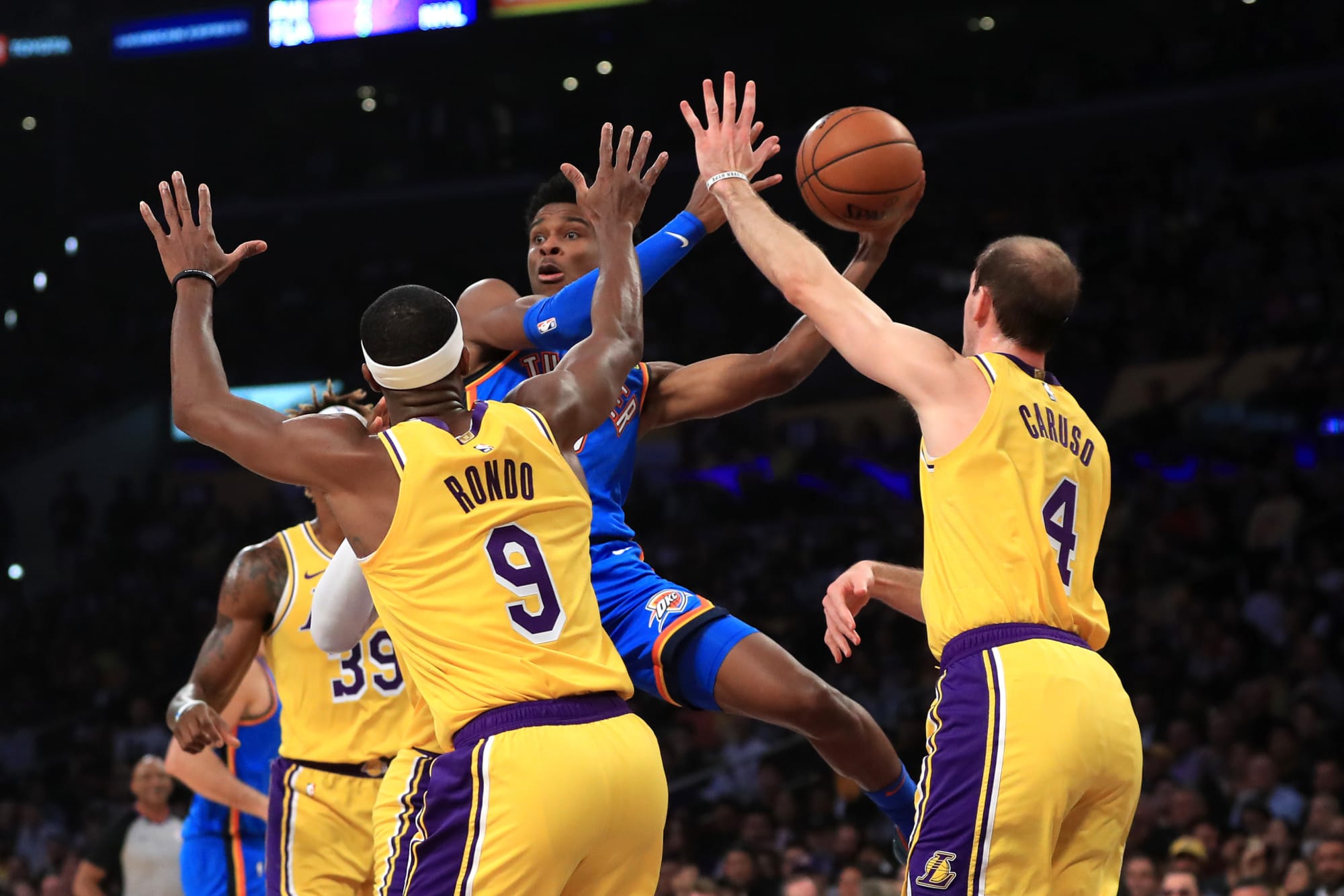 Los Angeles Lakers: The mistake to avoid with bringing Rajon Rondo back.