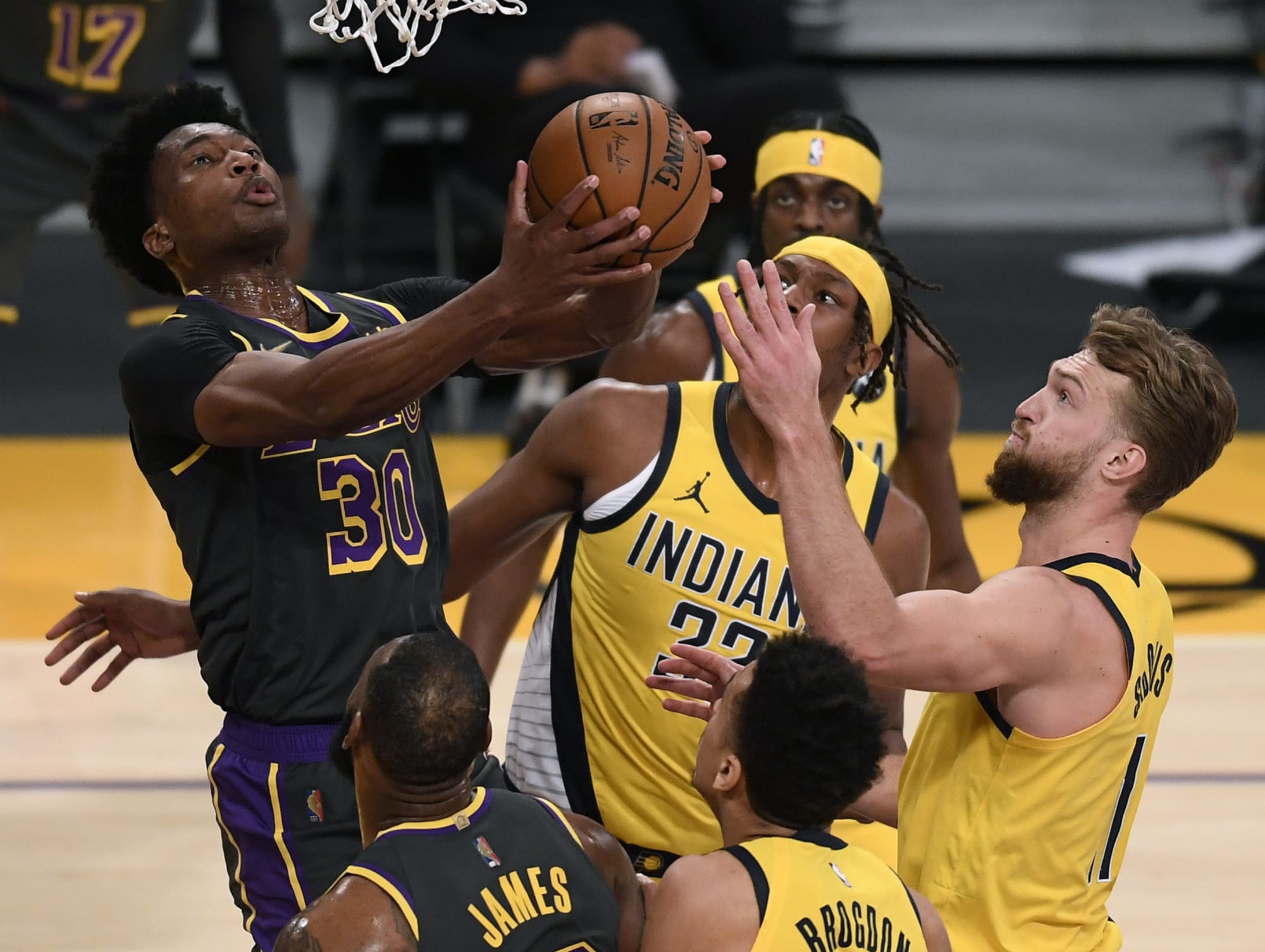 Lakers News: Will Damian Jones Become A Long-Range Threat? - All Lakers