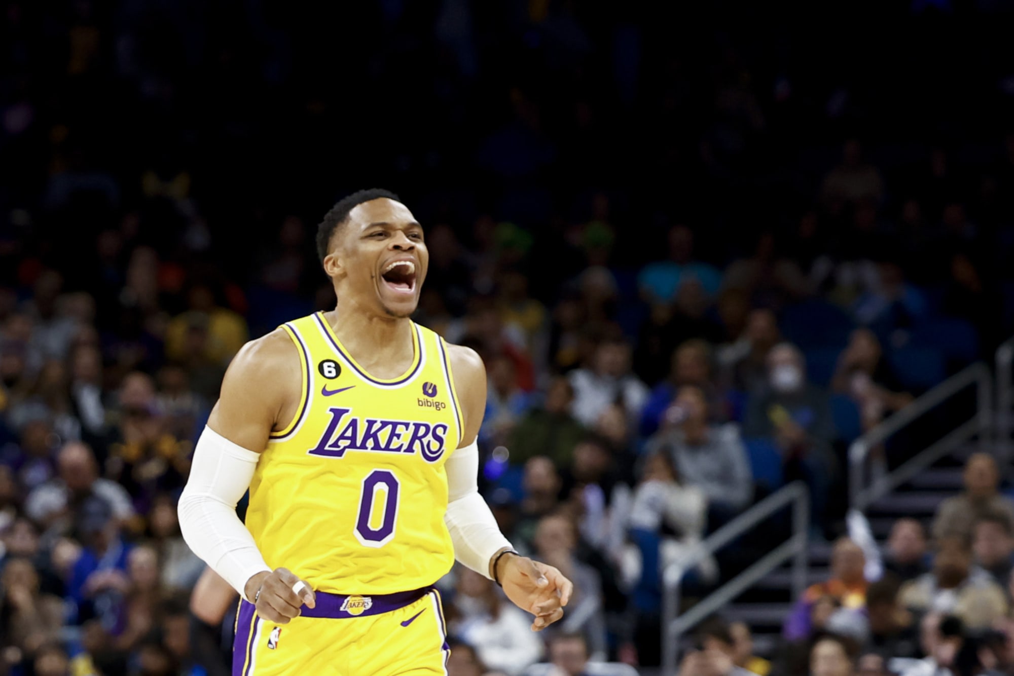This Lakers-Raptors trade proposal sends Fred VanVleet to Los