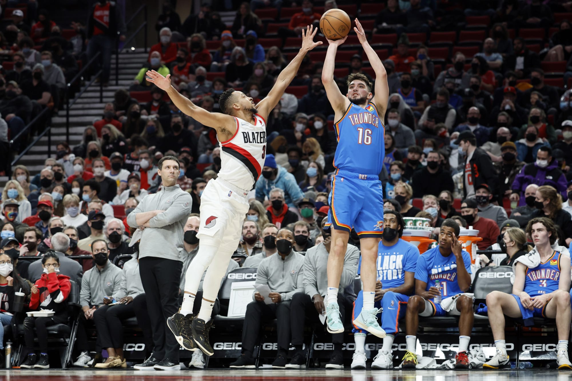 Lakers have exciting sharpshooting target after Rockets-Thunder trade
