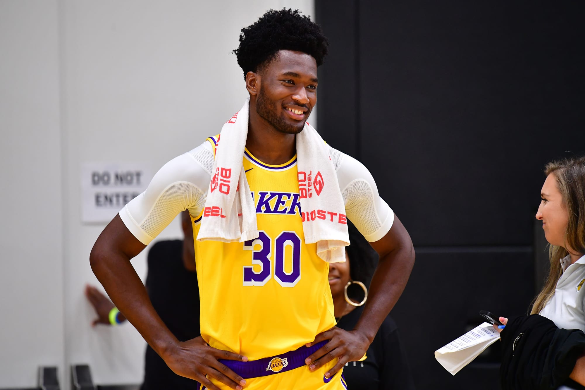 Lakers fans should worry about Darvin Ham’s perplexing Damian Jones comparison