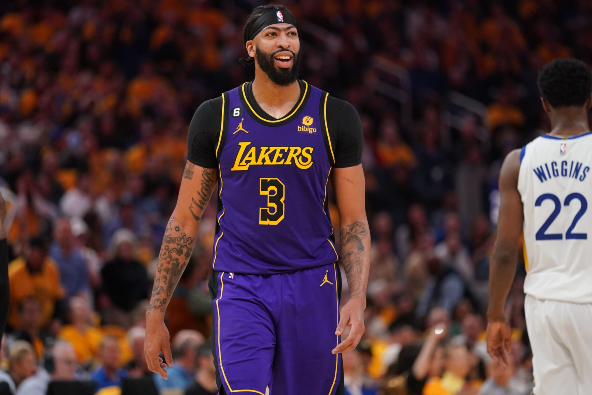 Anthony Davis not in concussion protocol, Lakers list him as