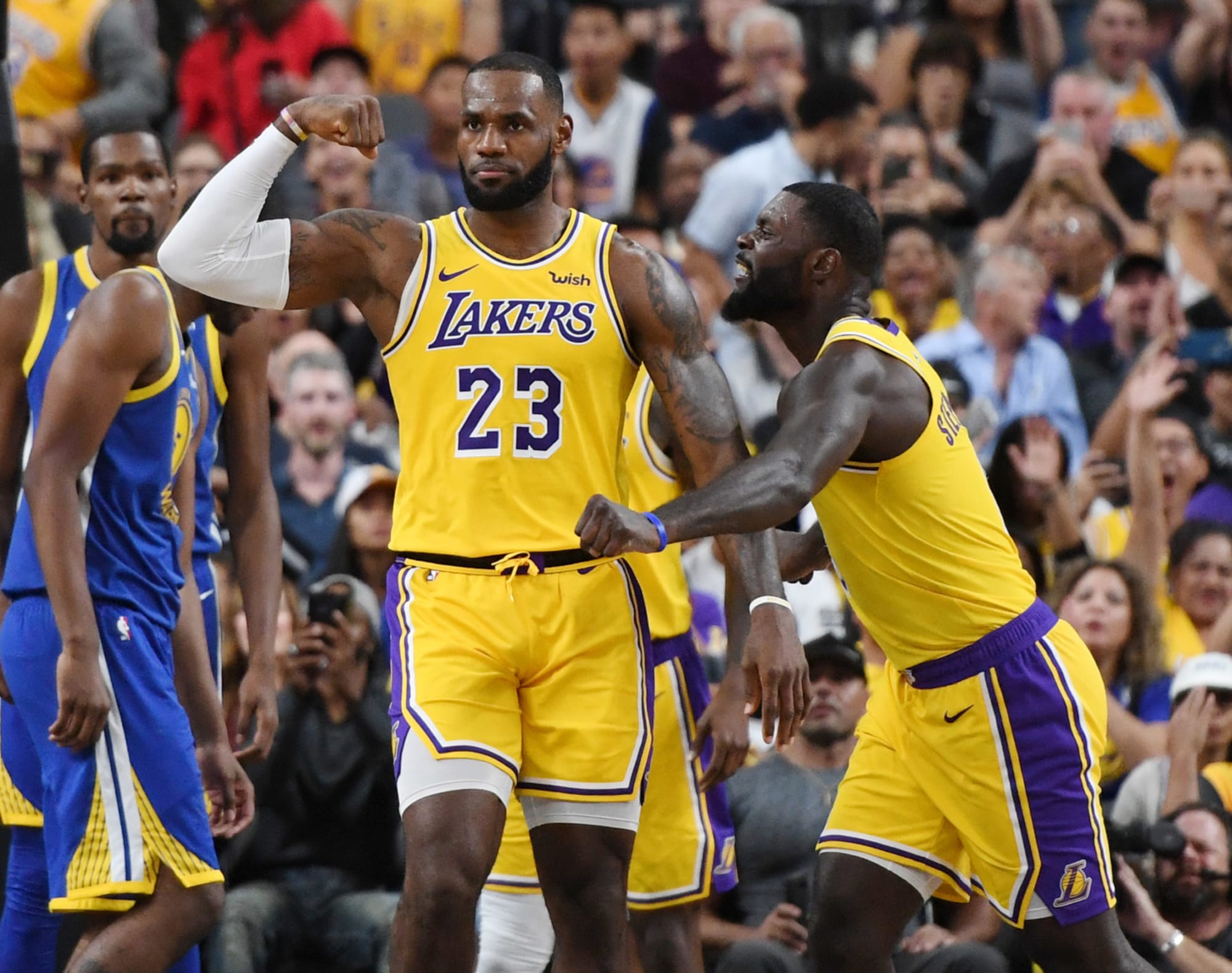 Los Angeles Lakers Five Keys For Christmas Match Up In Golden State