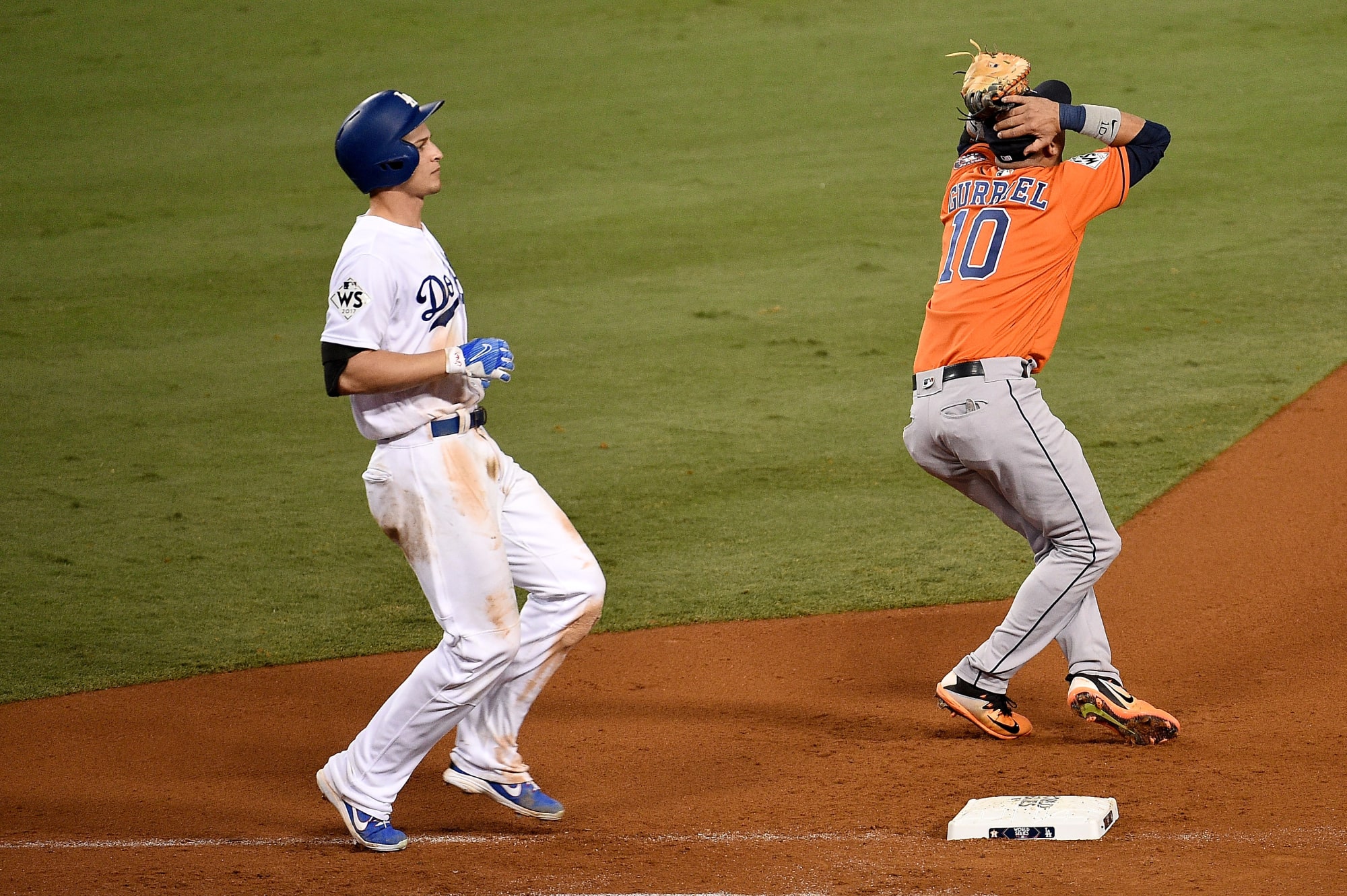 Los Angeles Dodgers: Did the Astros' sign stealing cost the World Series?