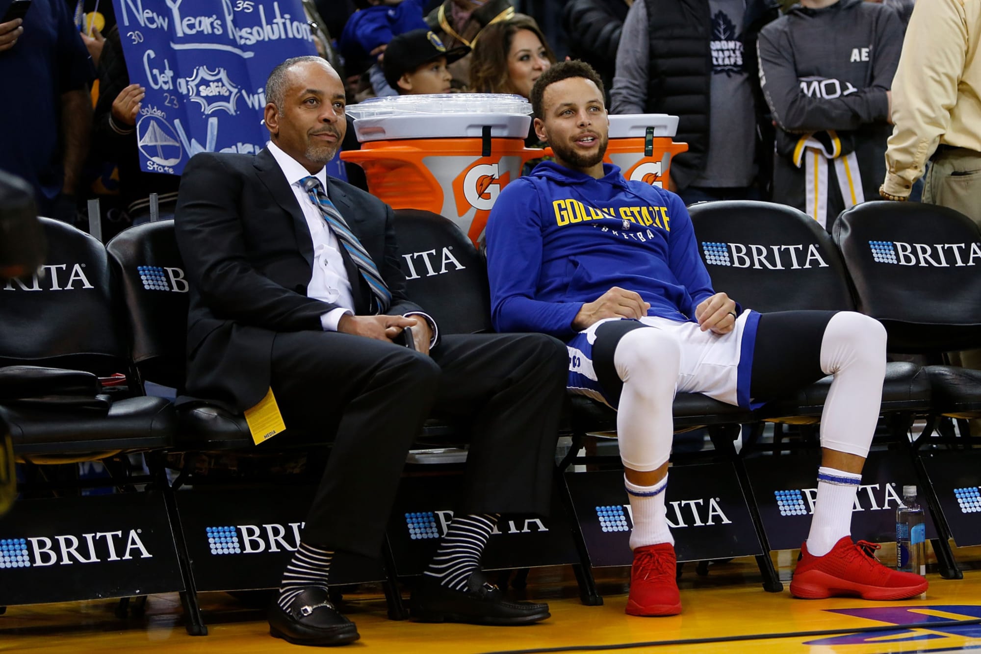 Patriots: Steph Curry's dad accuses wife of cheating with former Patriots TE