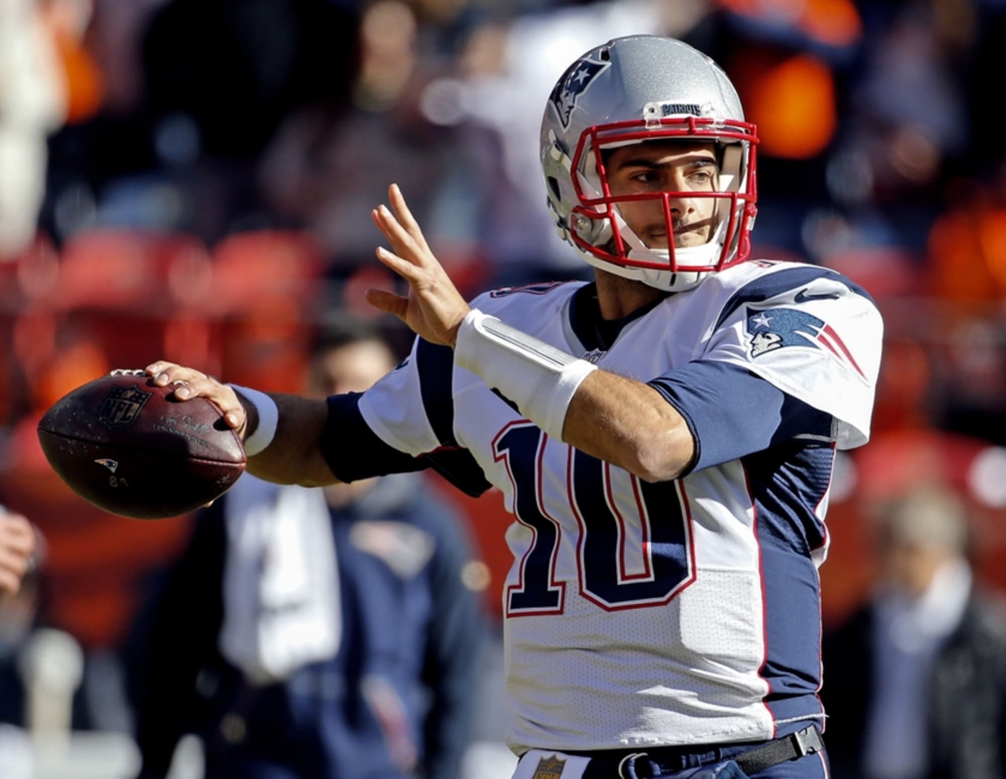Patriots 'Are Not Expected' to Trade Jimmy Garoppolo, Report Says