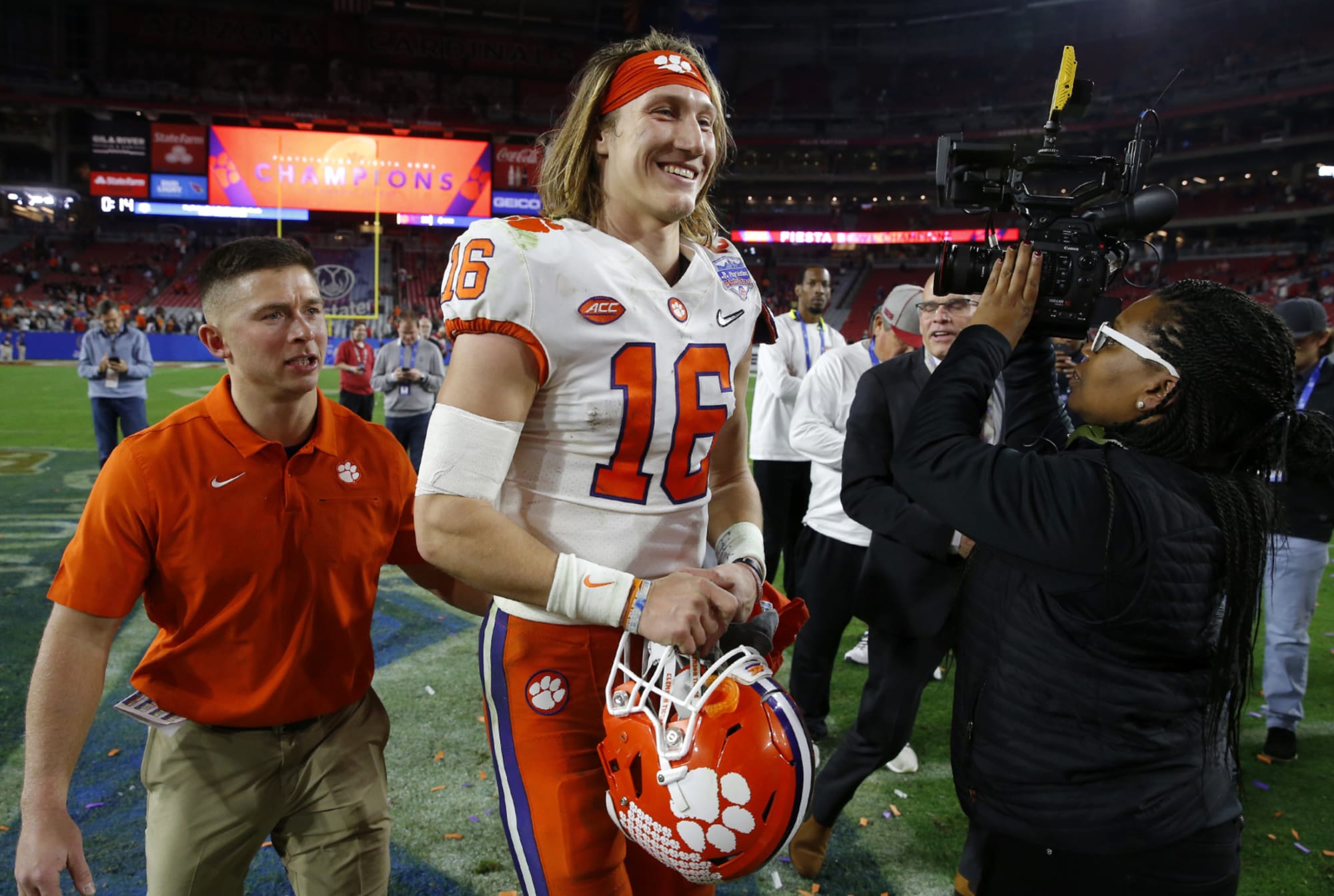 Trevor Lawrence Seems Like He S Not Opting Out With Clemson In 2020