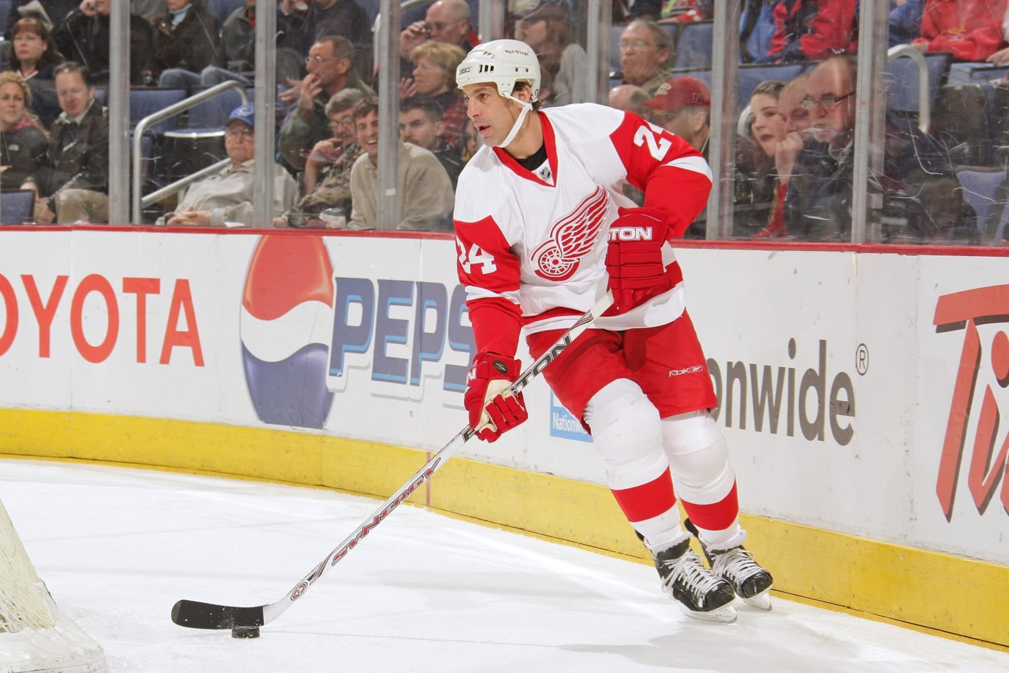 Chris Chelios: Inside his decision to leave Detroit Red Wings