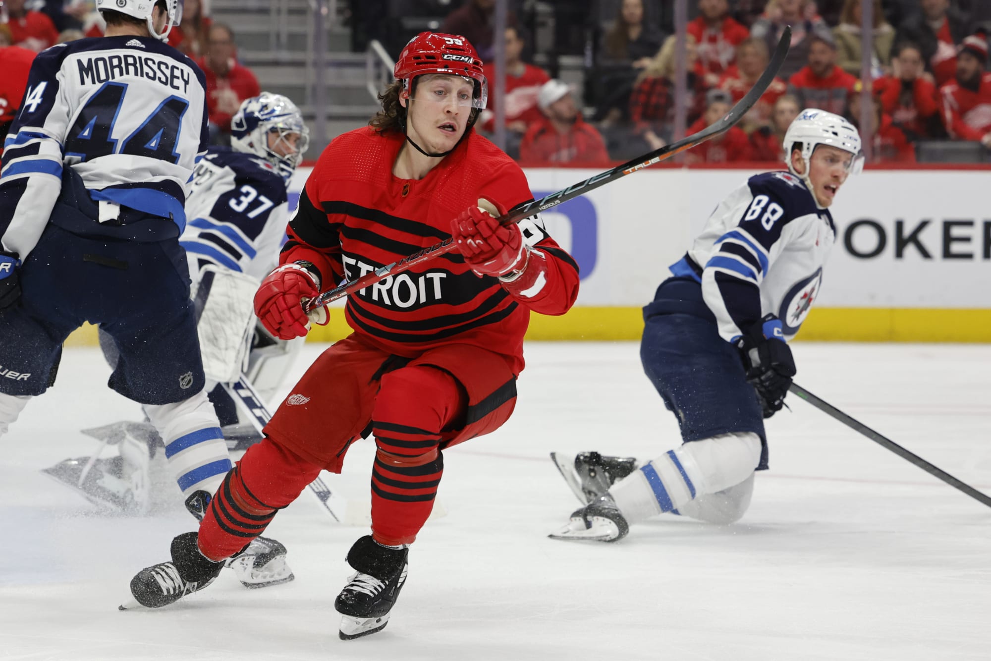 Red Wings mailbag: Tyler Bertuzzi's complex contract situation 