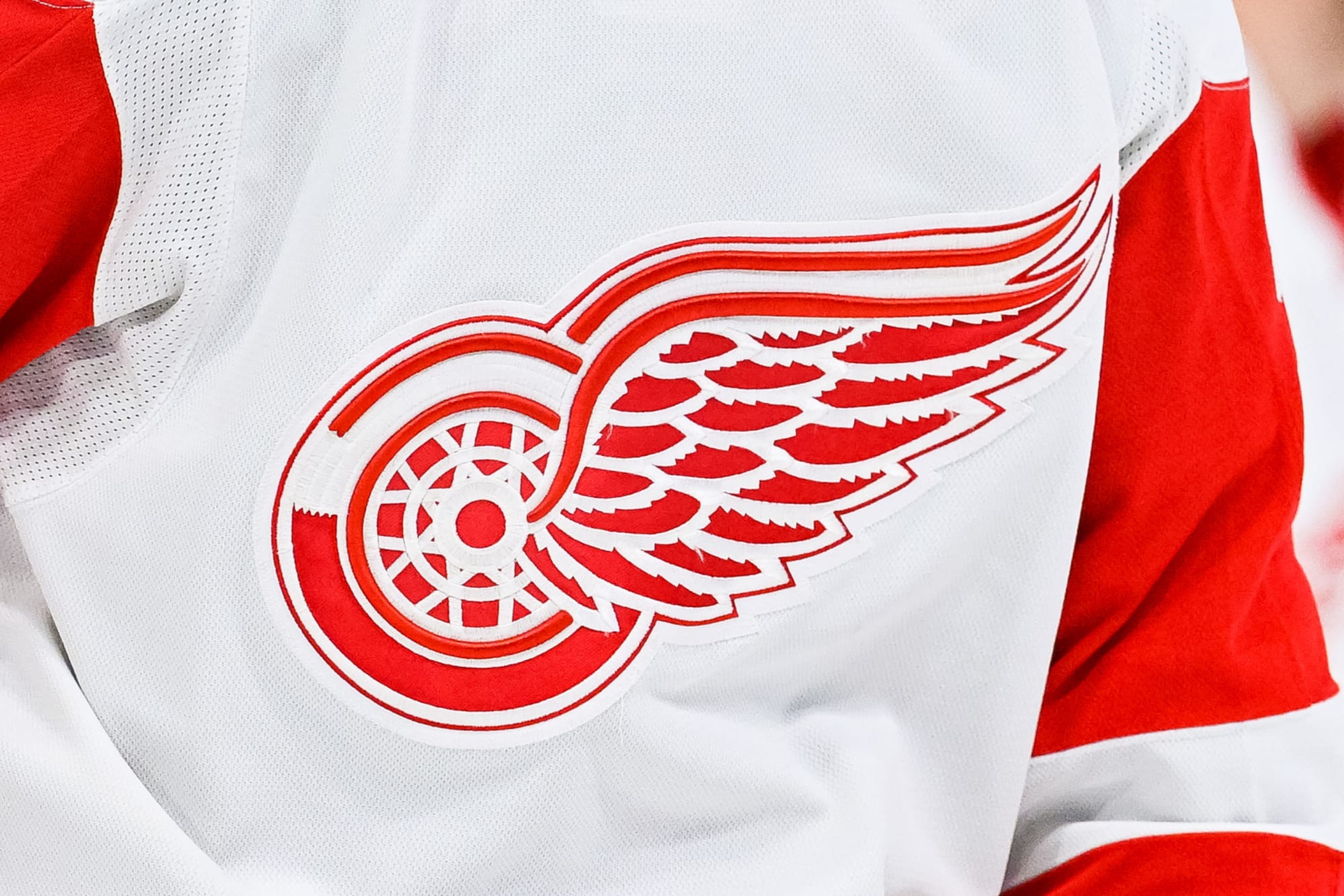 Steve Yzerman's signing spree sends clear message to Red Wings