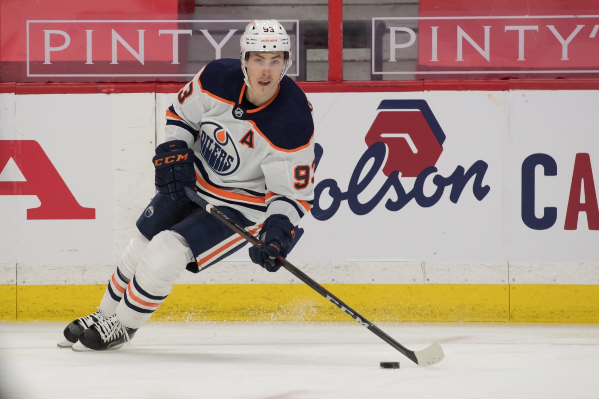 Oilers place Ryan Nugent-Hopkins on injured reserve - The Globe and Mail