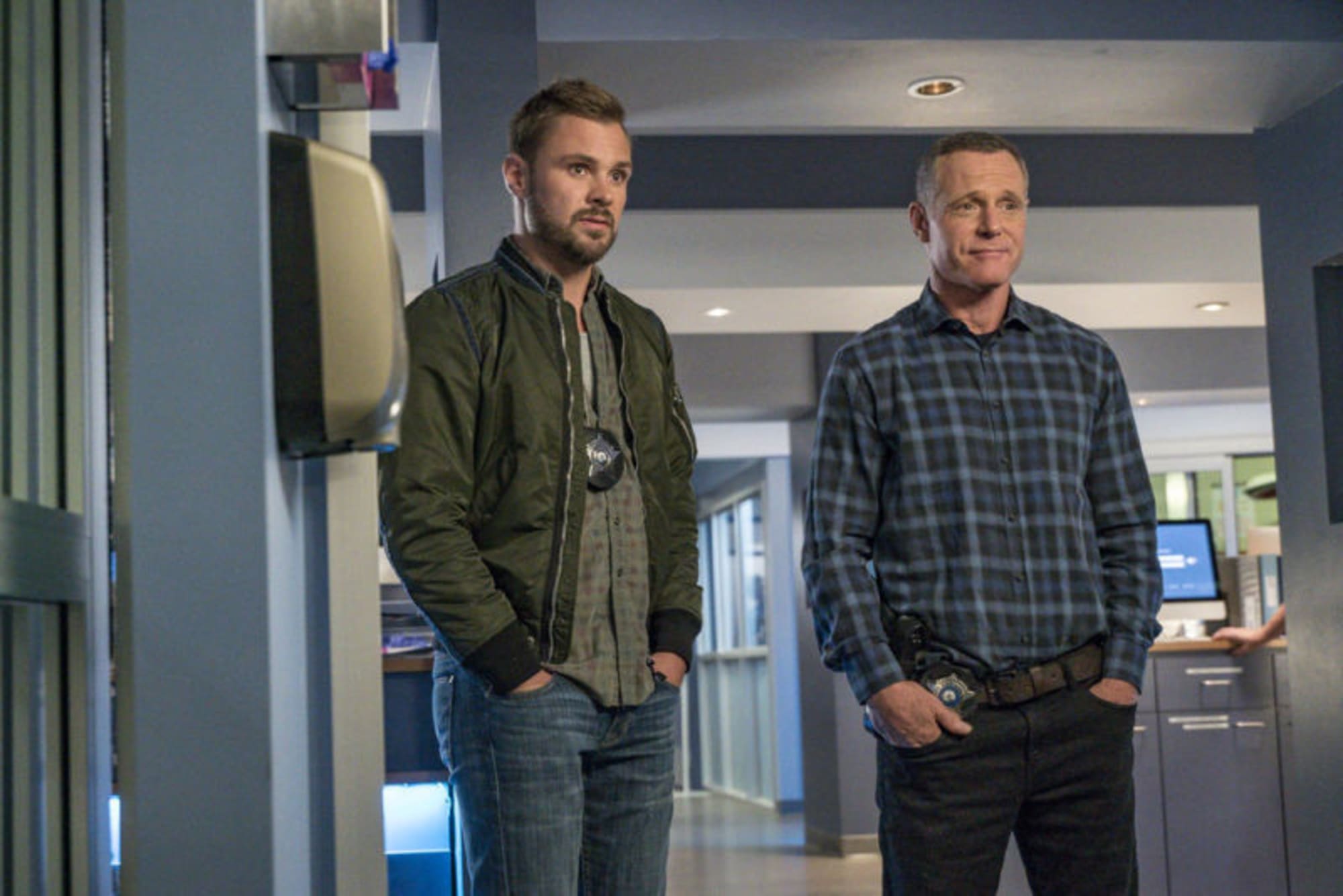 Chicago Pd Season 5 Episode 7 Synopsis And Promo Care Under Fire
