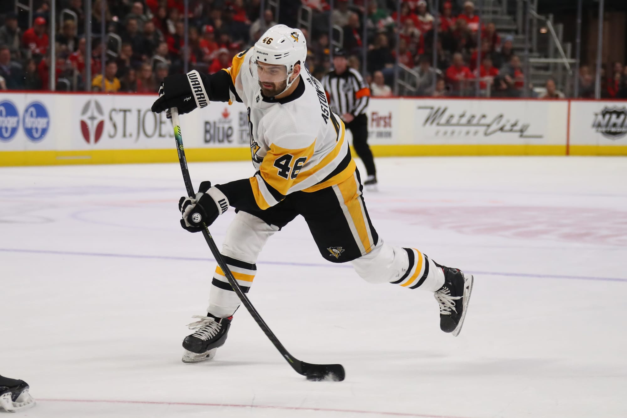 Pittsburgh Penguins on X: On April 20, the Penguins will take the ice in  military green warmup jerseys designed by Zach Aston-Reese who has an  undergraduate degree in graphic design from Northeastern.