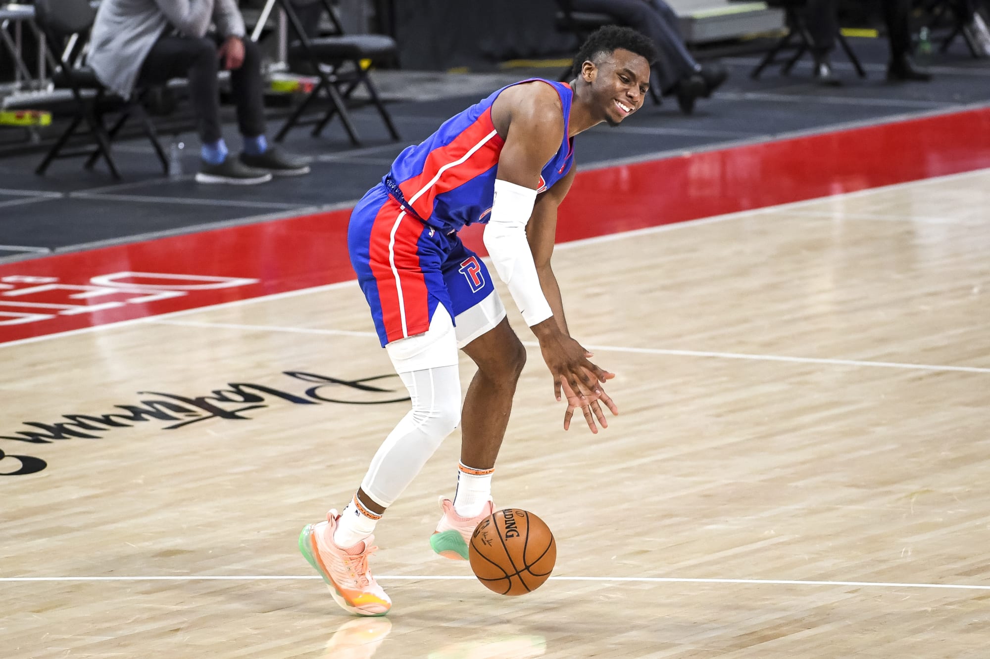 Detroit Pistons guard Hamidou Diallo (6) shoes during the first
