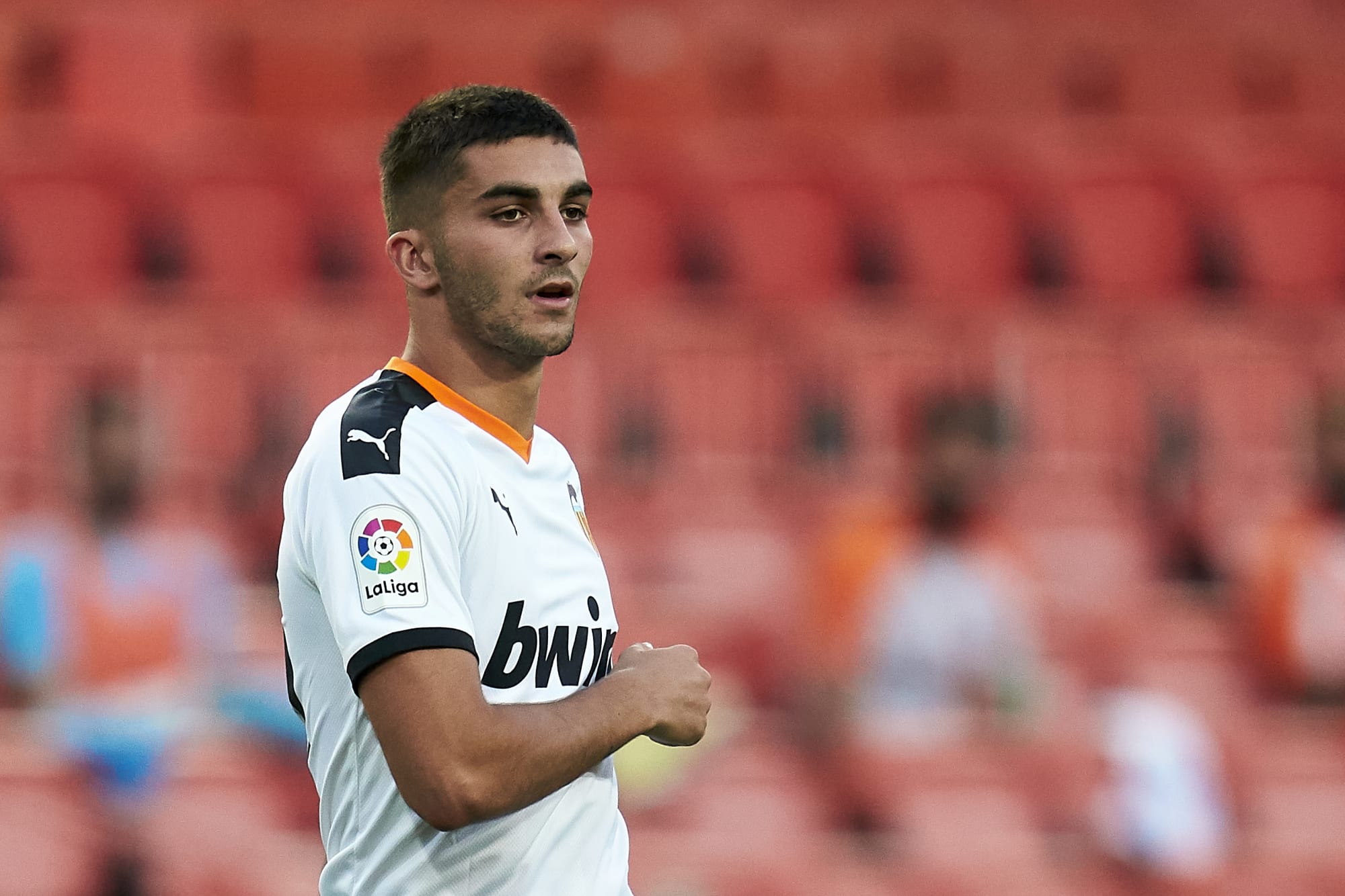 Manchester City confirm the signing of Valencia starlet Ferran Torres