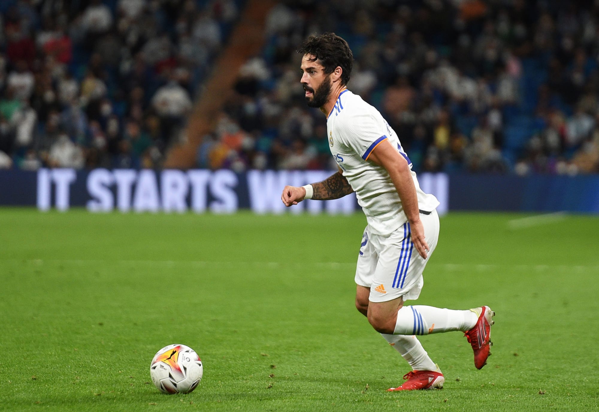 Spanish press say Isco likely to join Everton if he leaves Real