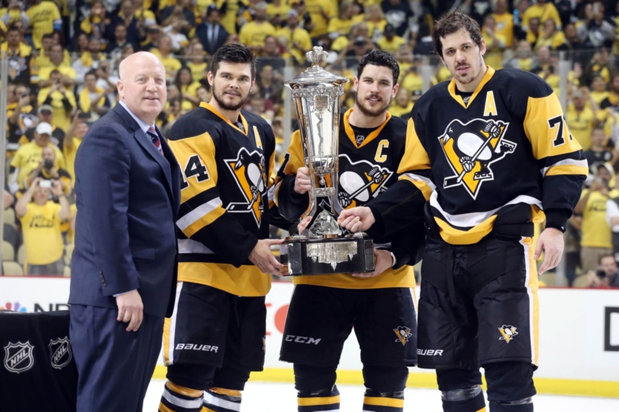 Gotta See It: Crosby, Penguins hoist the Stanley Cup 