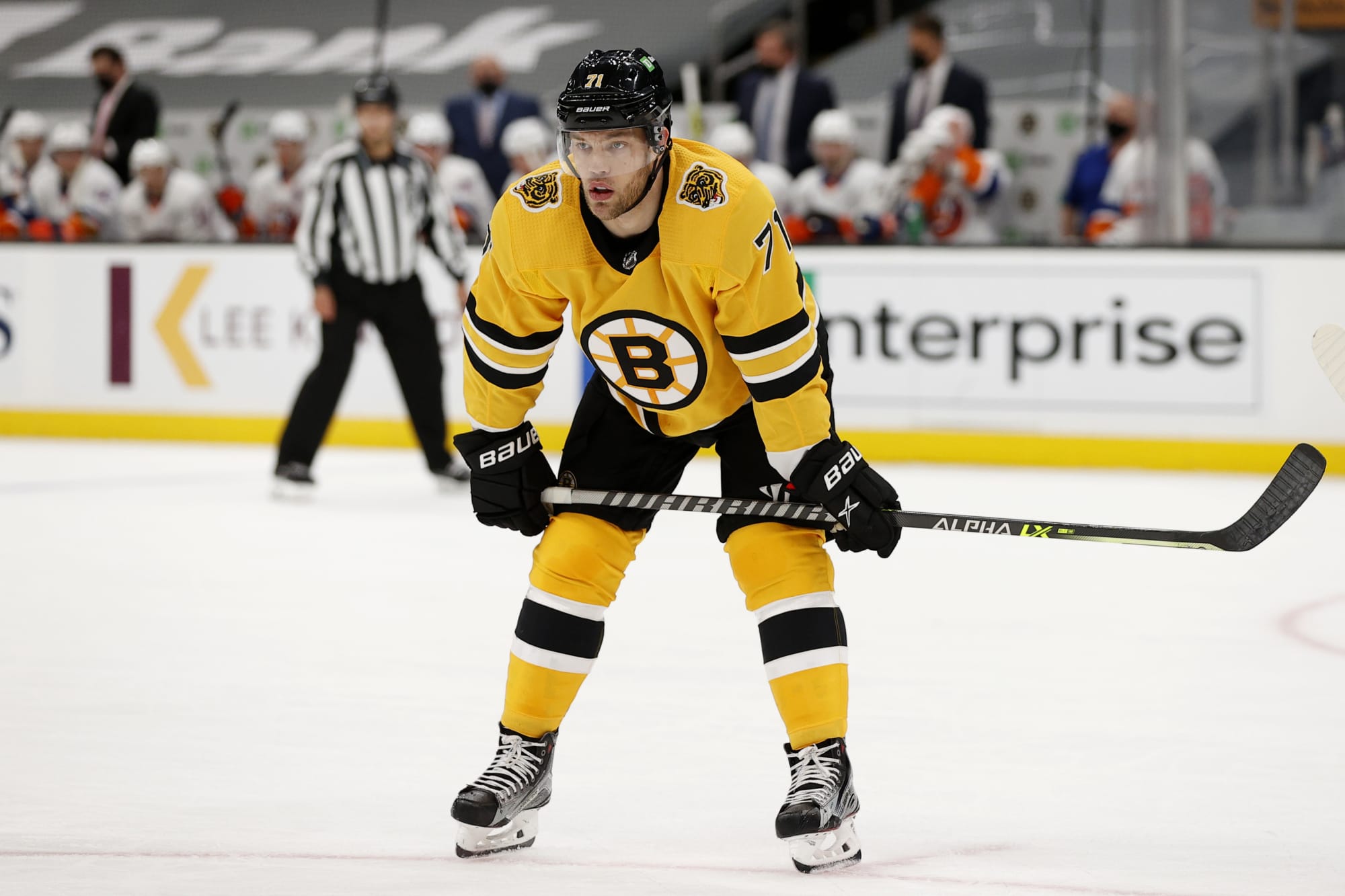 Bruins – Blackhawks: Taylor Hall trade grade