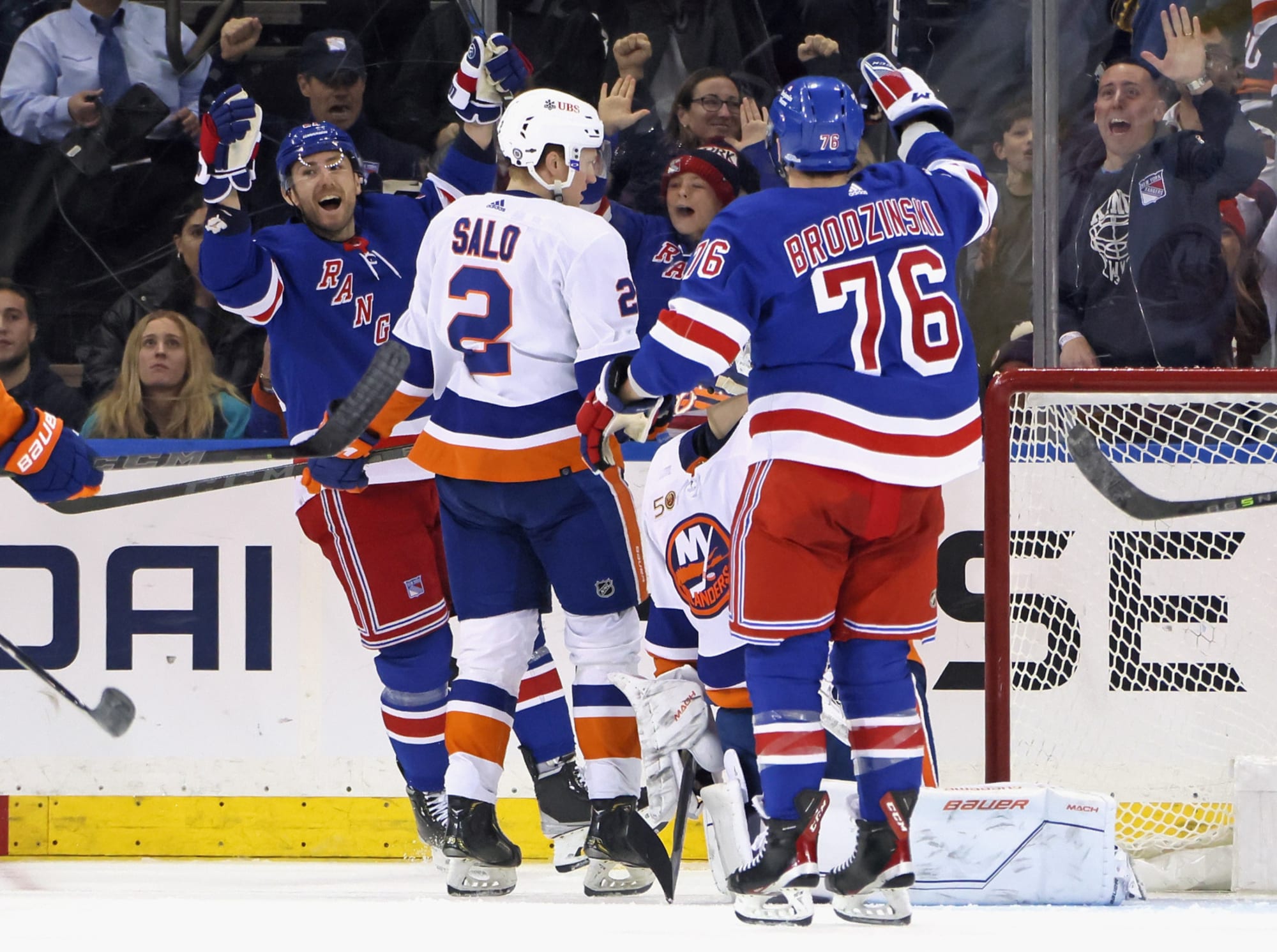 MetLife Stadium to host two outdoor games with Rangers, Isles, Devils,  Flyers