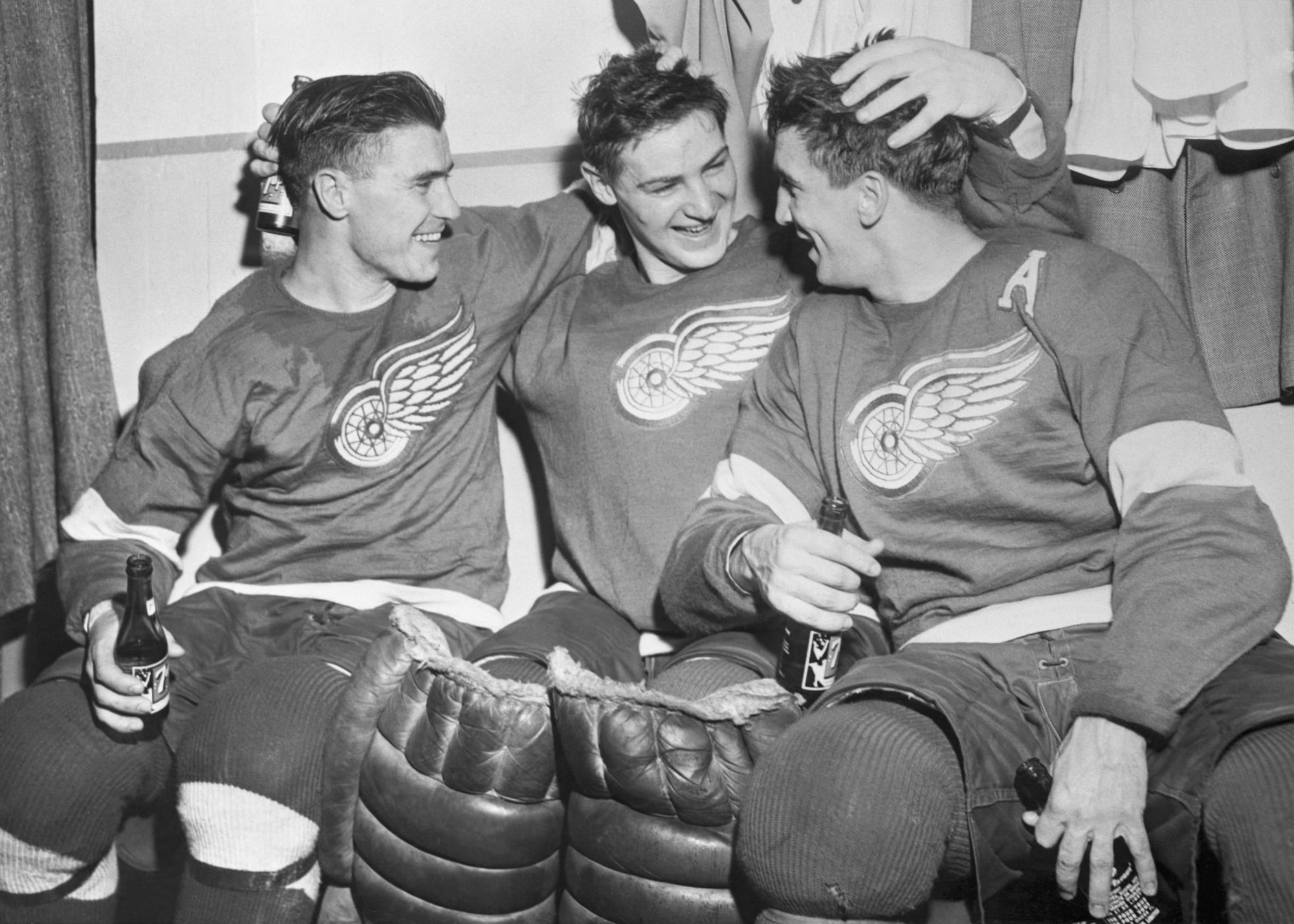 1954-55 Red Wings: Terry Sawchuk – The Winged Wheeler