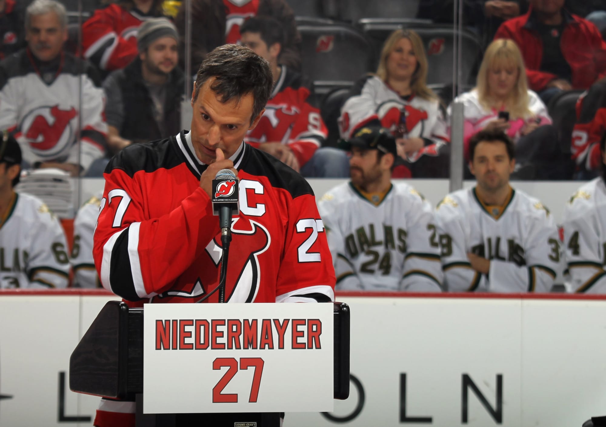 Scott Niedermayer recalls his Devils days as team retires his No